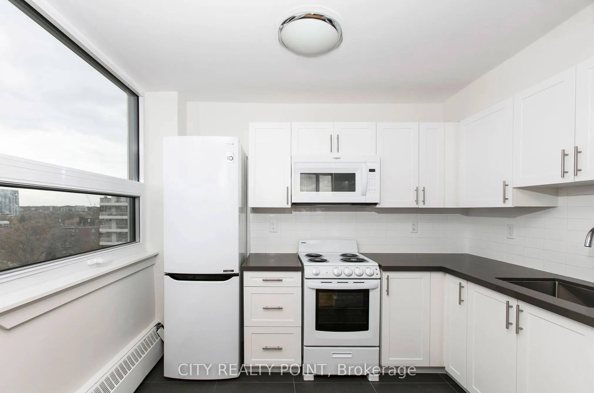 485 Huron Street, #905