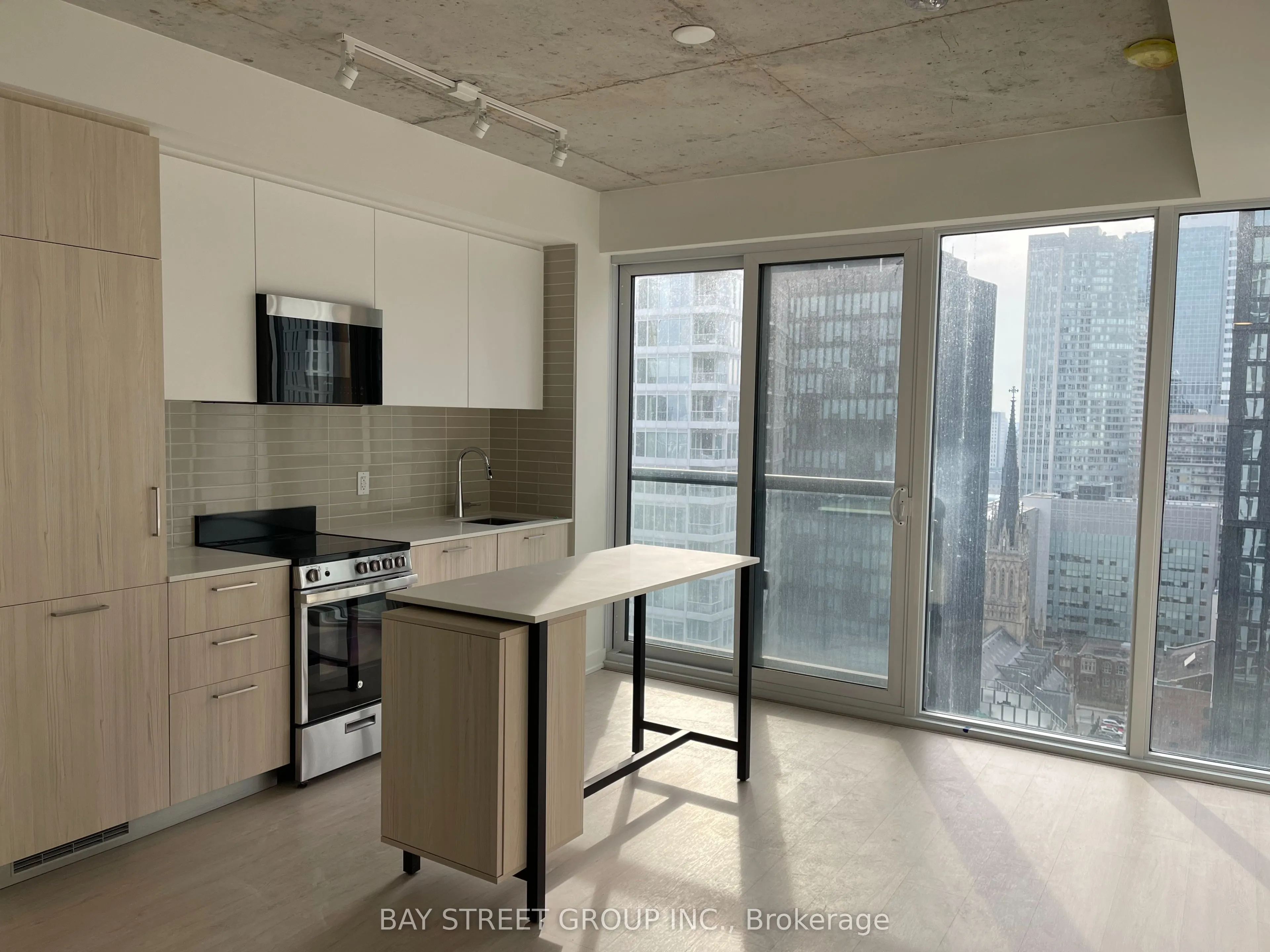 65 Mutual Street, #2305