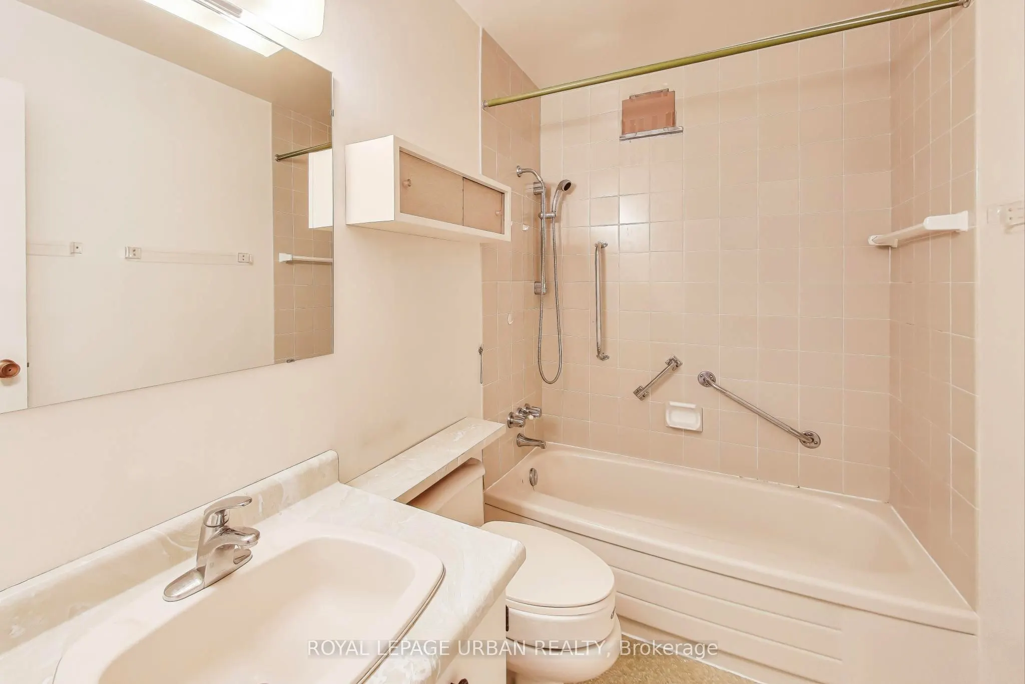 166 Sherwood Avenue, #7