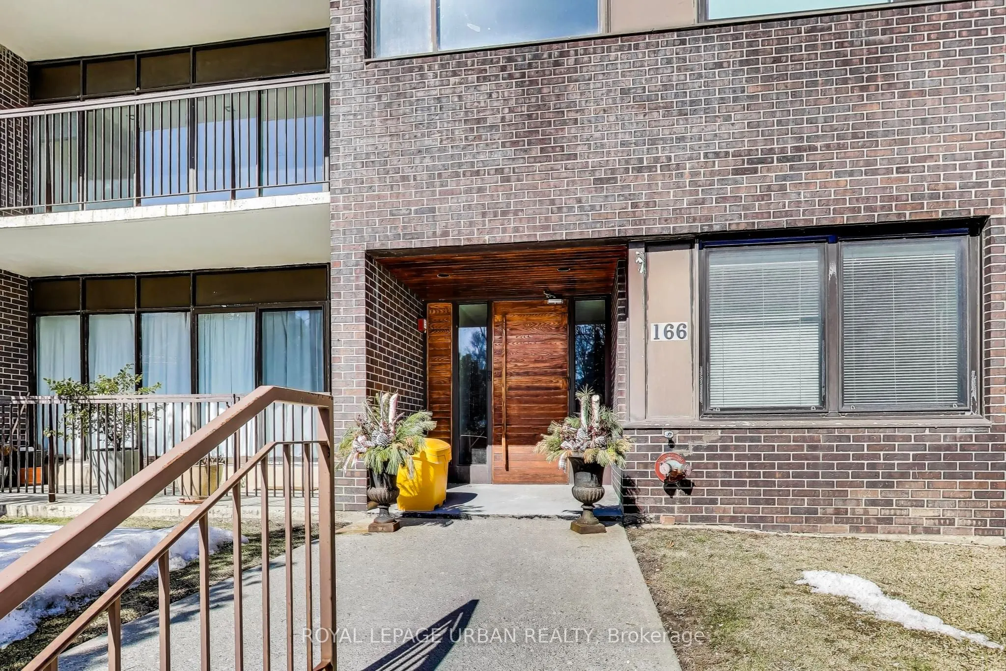 166 Sherwood Avenue, #7