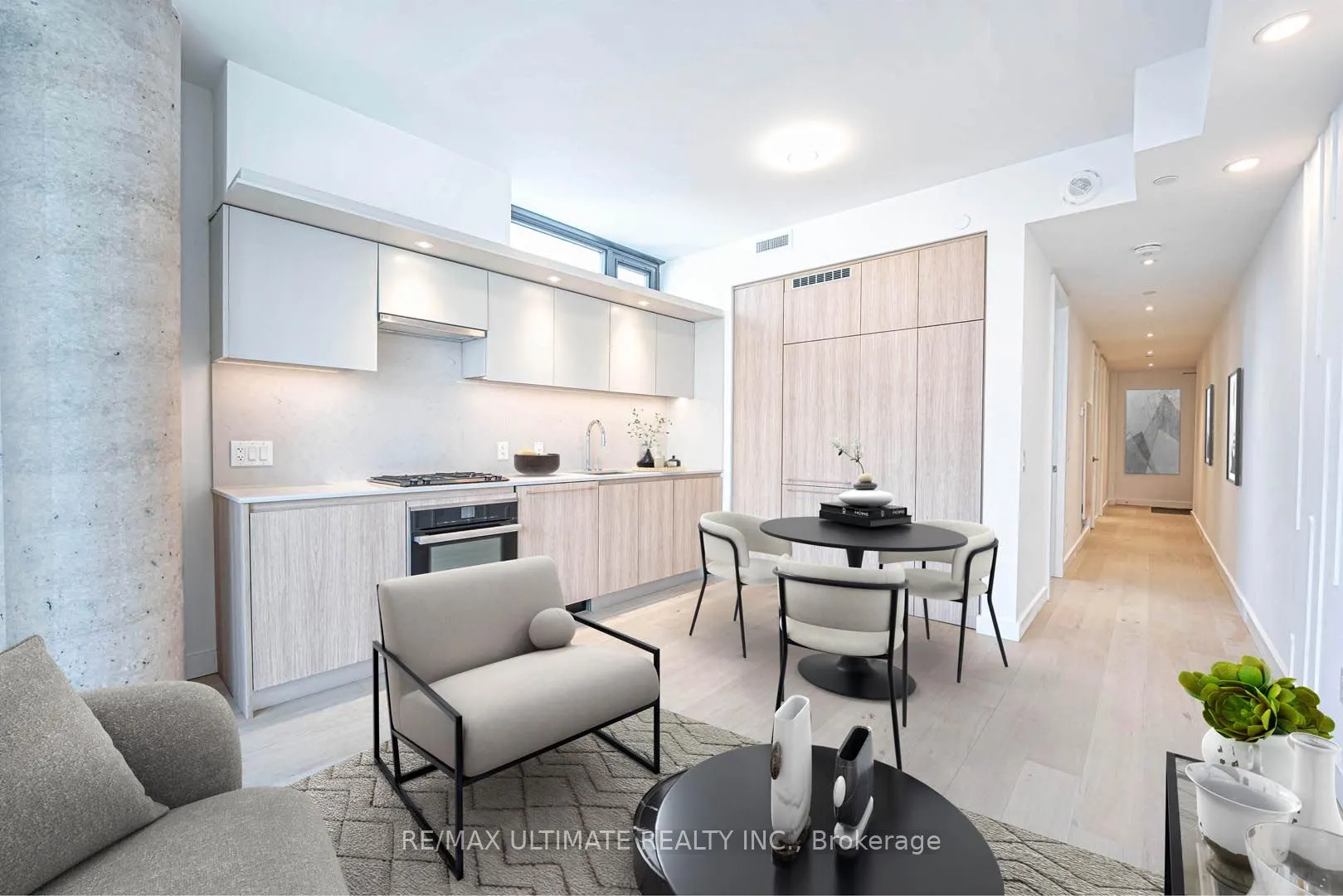 81 Wellesley Street E, #907