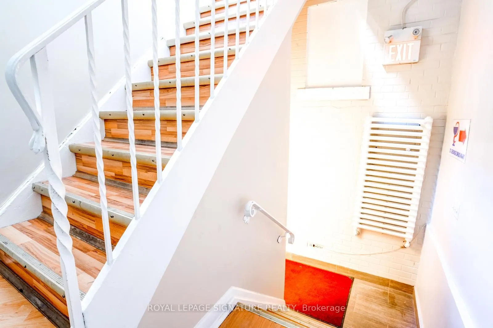 567 Bathurst Street