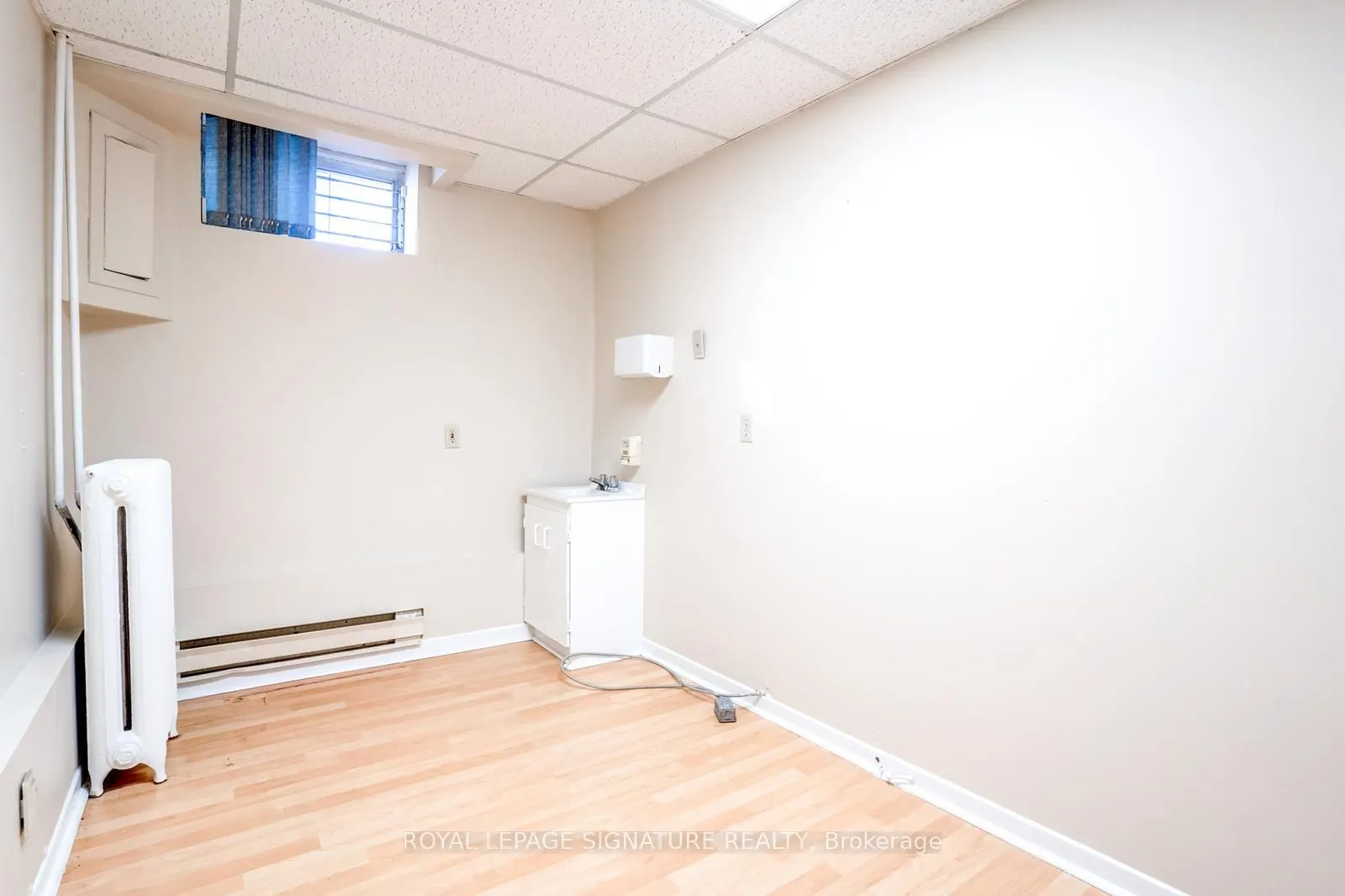 567 Bathurst Street