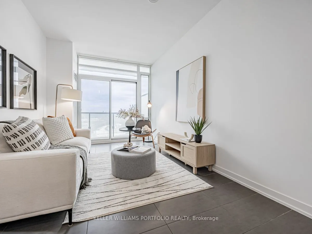 170 Fort York Boulevard, #2012