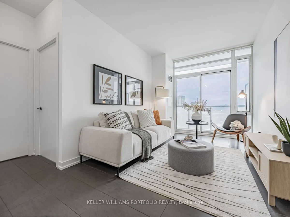 170 Fort York Boulevard, #2012