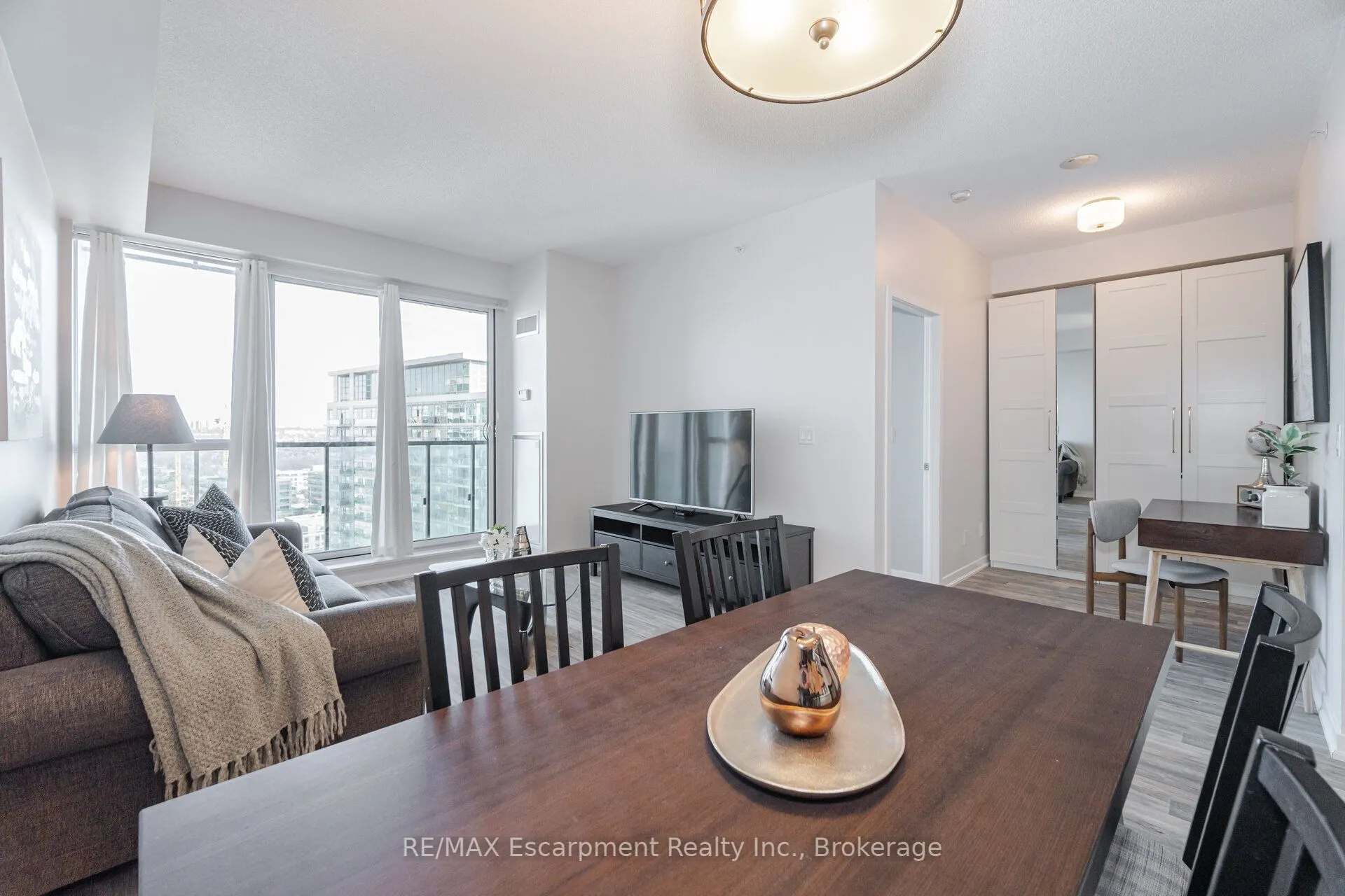 150 East Liberty Street, #2301