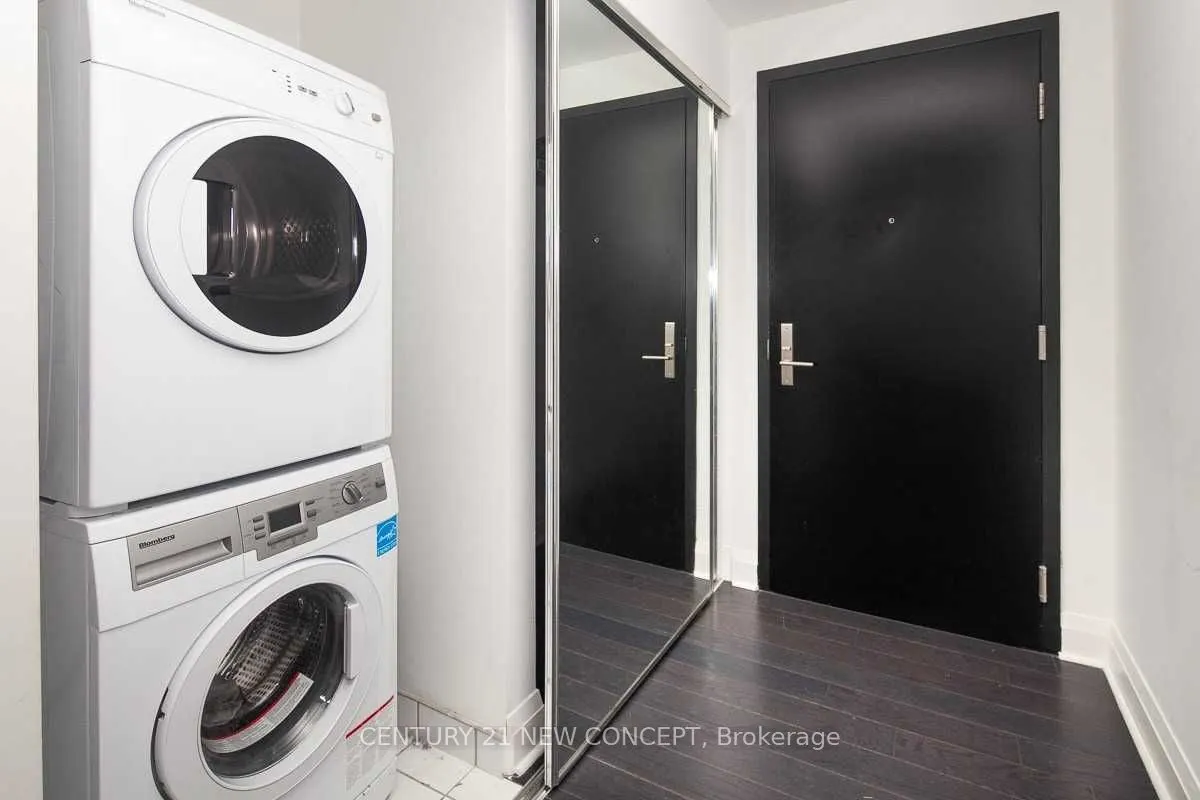 1080 Bay Street, #2403