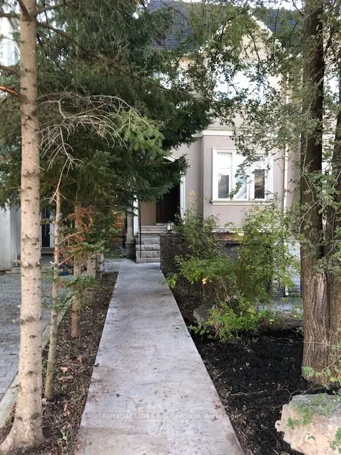 65 St Clements Avenue