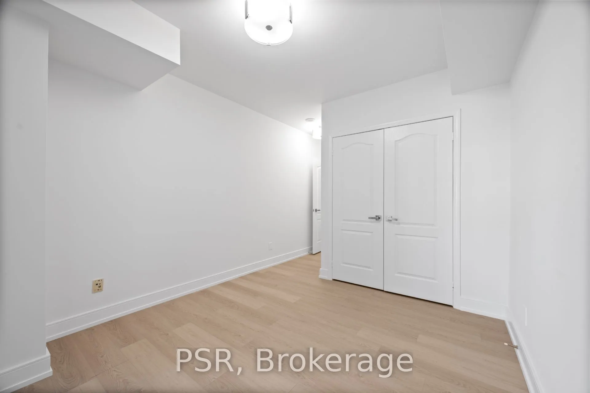50 John Street, #1016