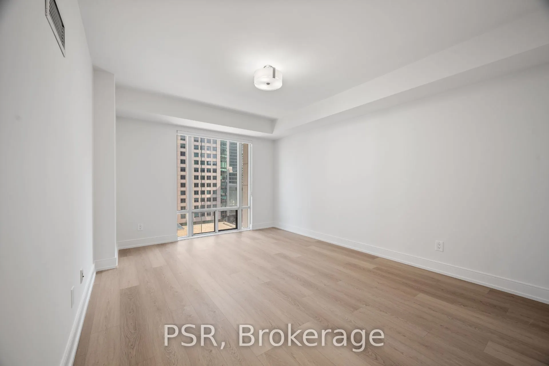 50 John Street, #1016