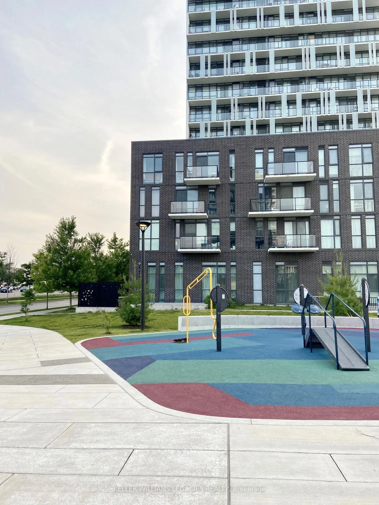 188 Fairview Mall Drive, #1902