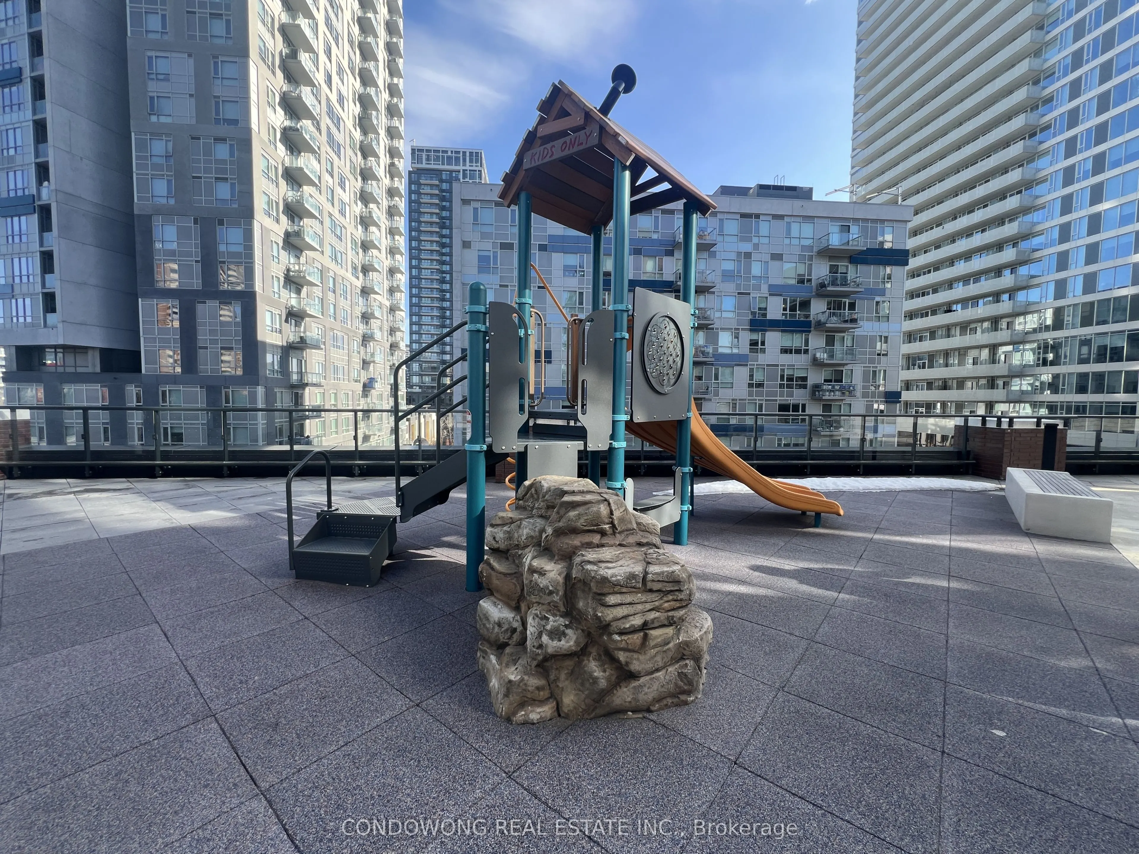 35 Tubman Avenue, #1116