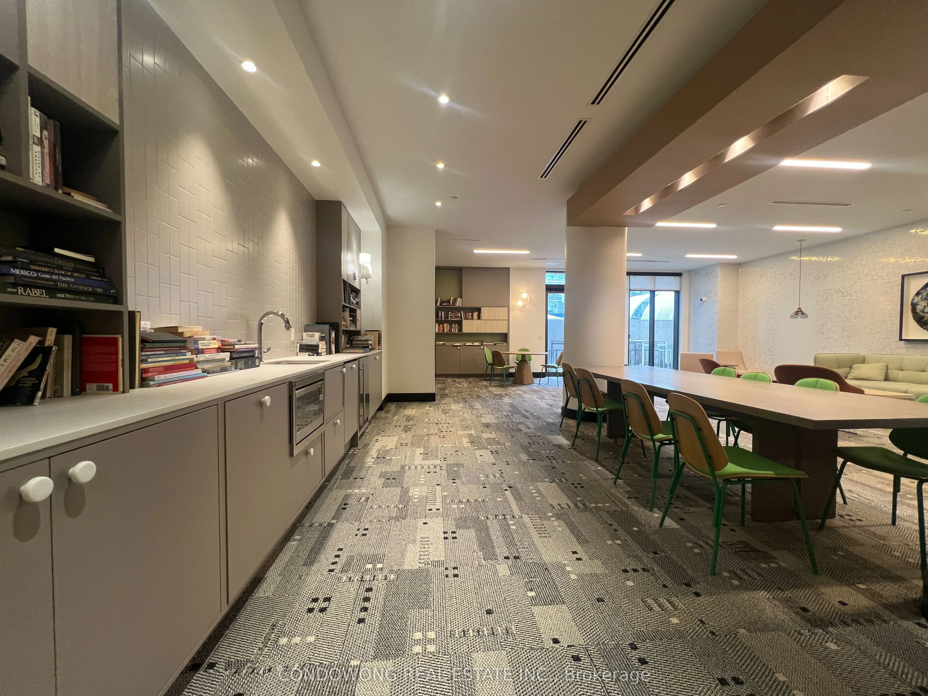 35 Tubman Avenue, #1116