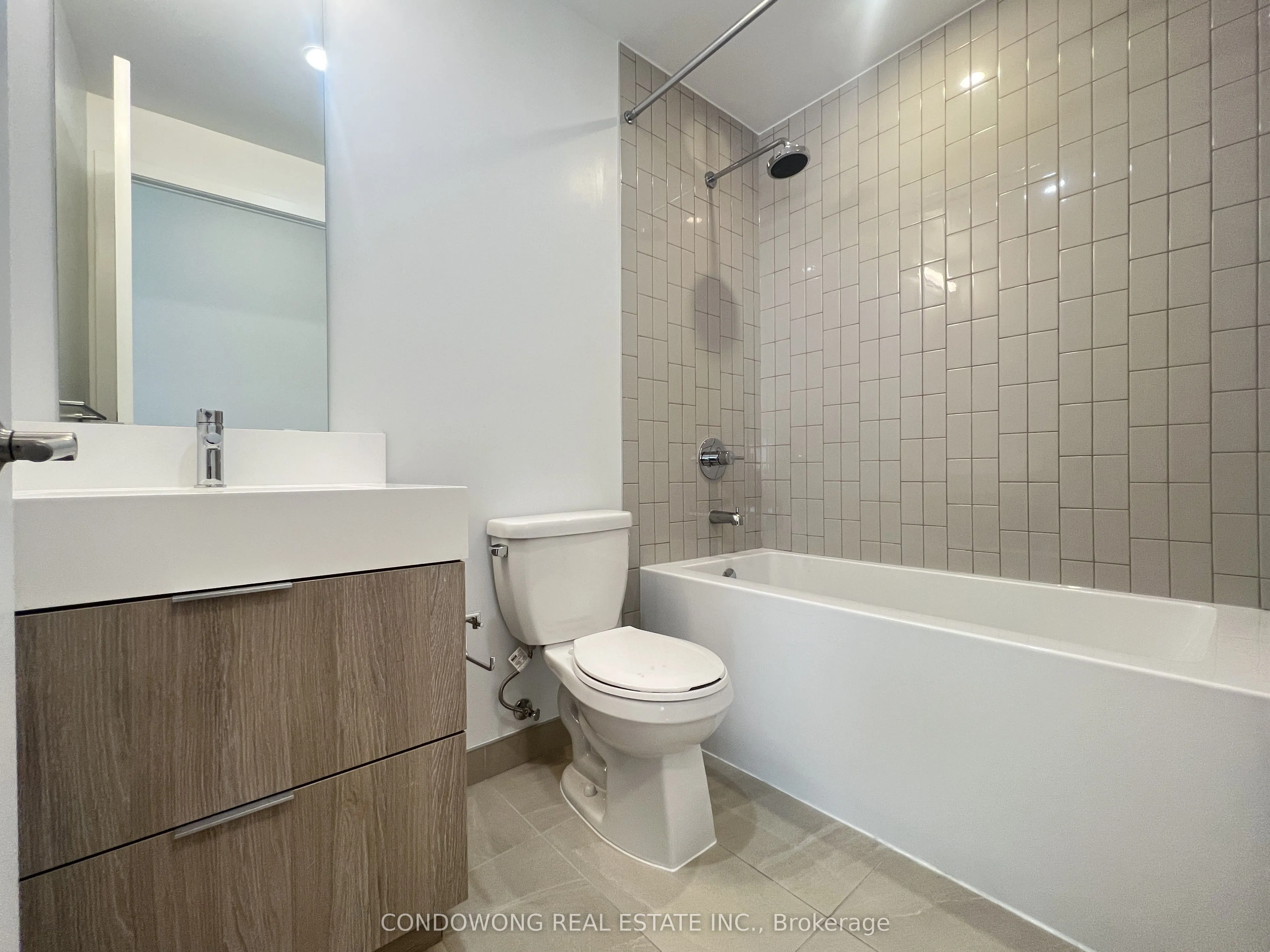 35 Tubman Avenue, #1116