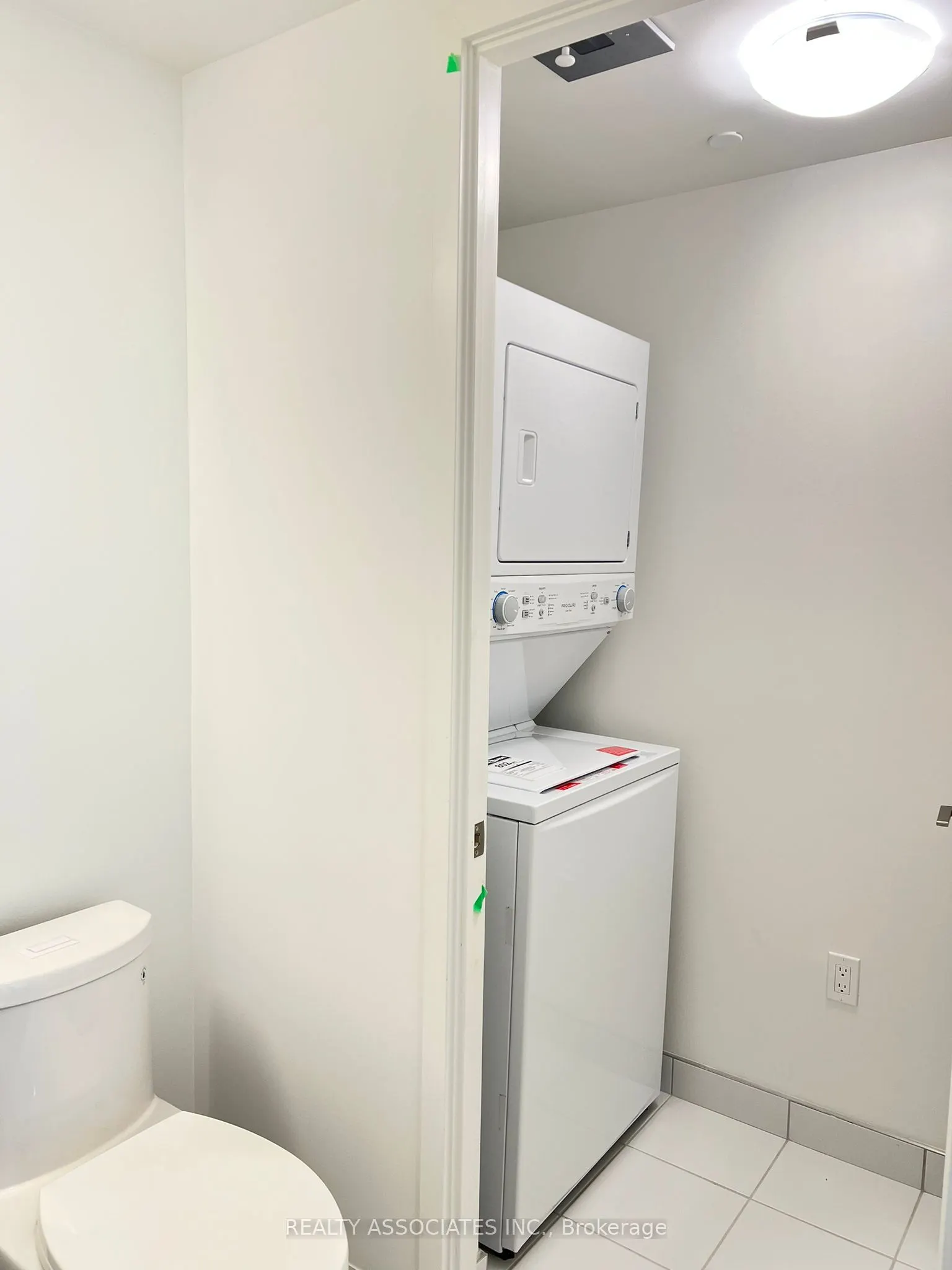 158 Front Street E, #1816