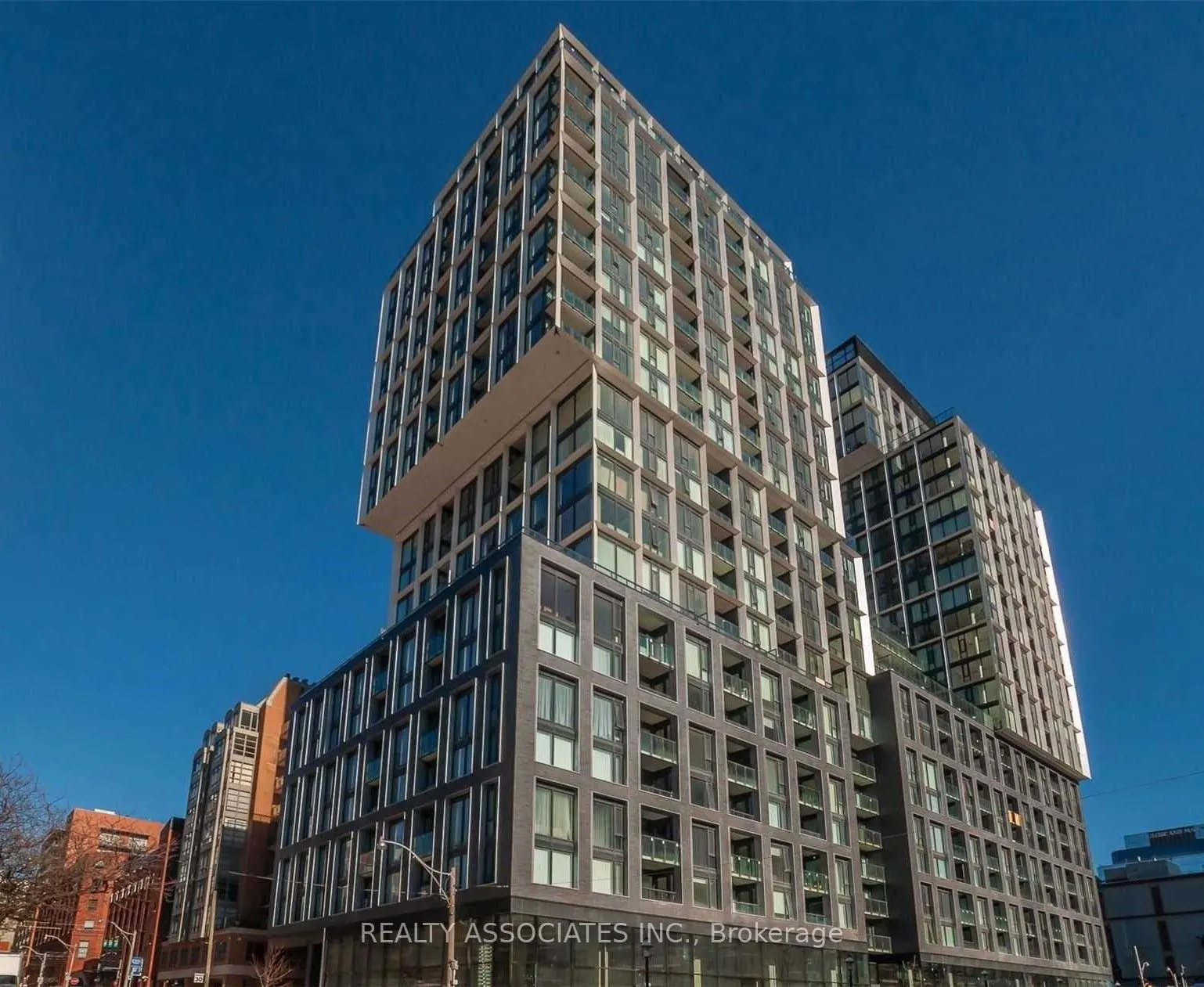 158 Front Street E, #1816