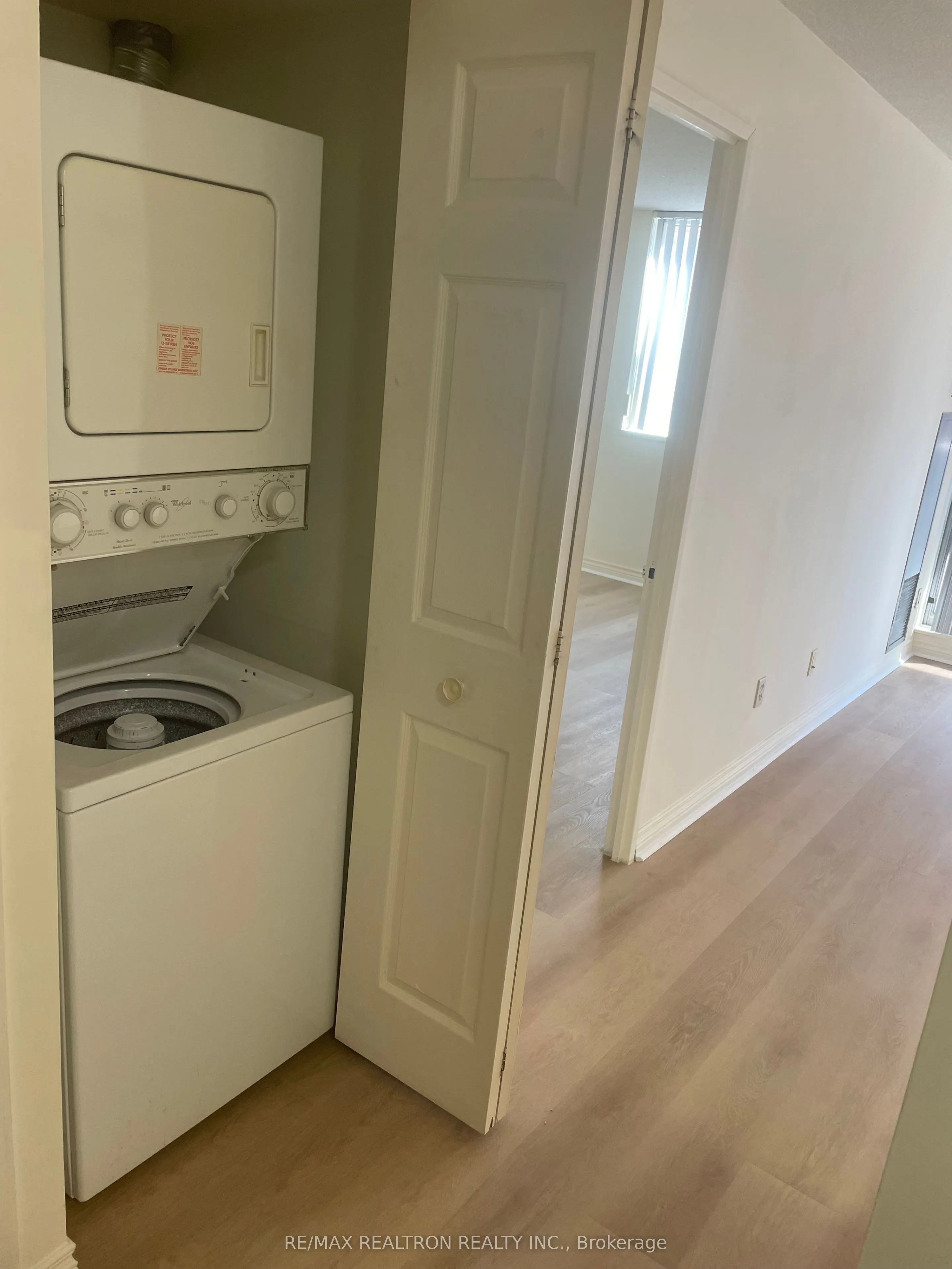 736 Bay Street, #1001