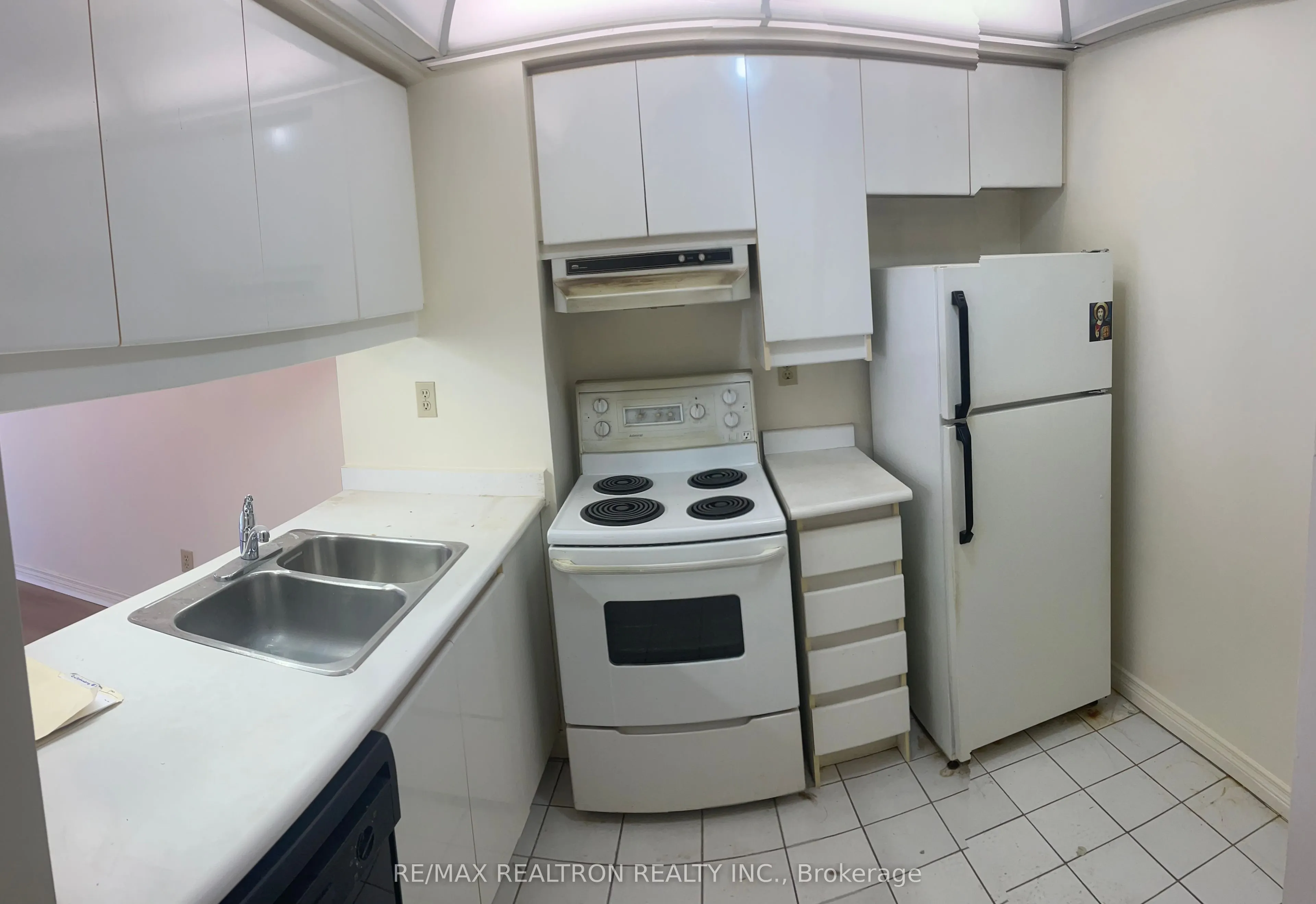 736 Bay Street, #1001