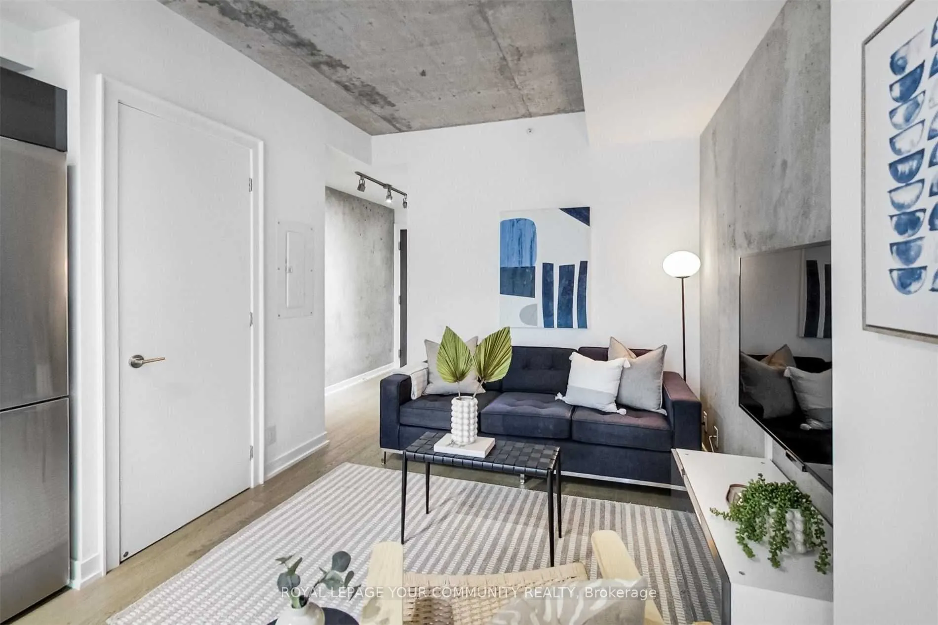 11 Charlotte Street, #403