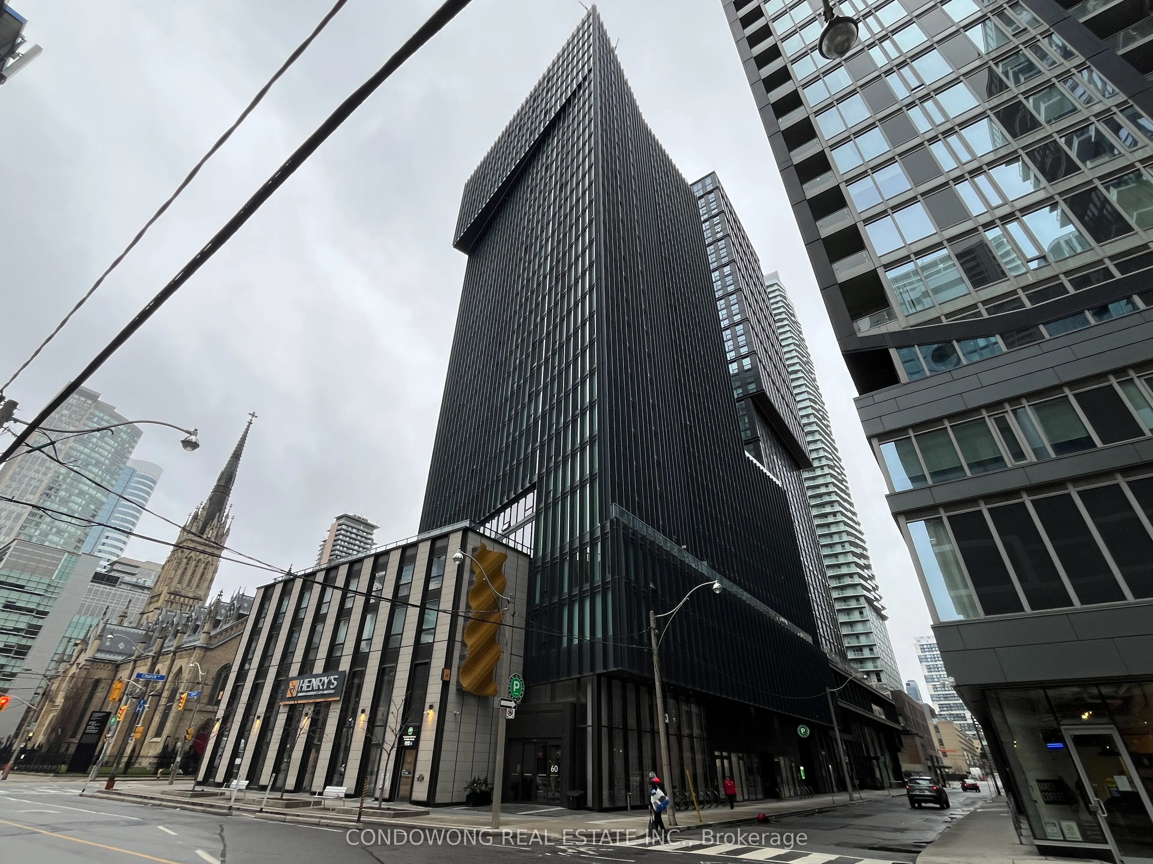 60 Shuter Street, #811
