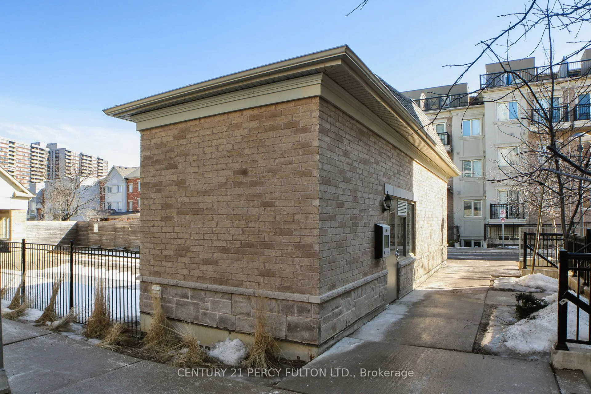 19 Coneflower Crescent, #118