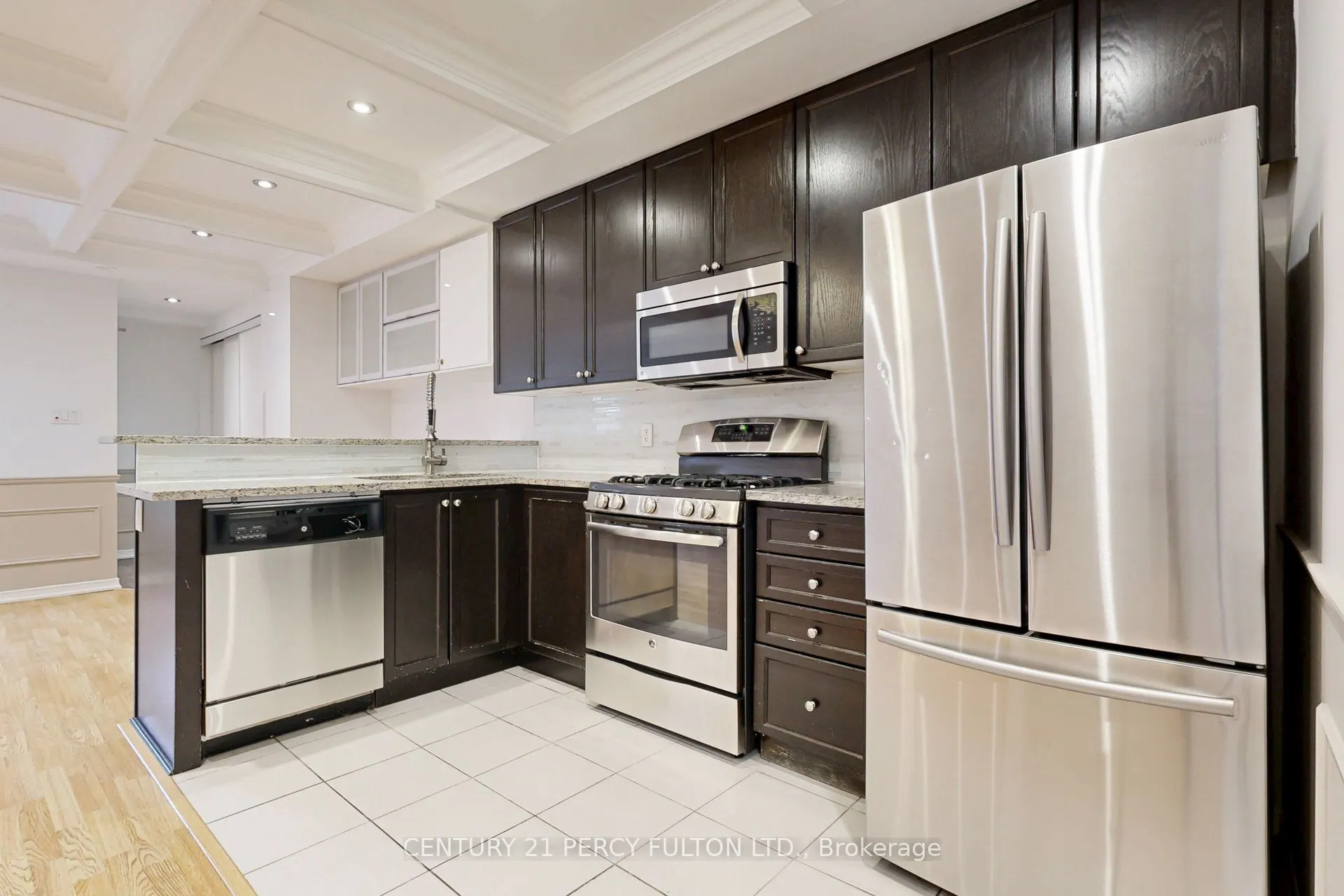 19 Coneflower Crescent, #118