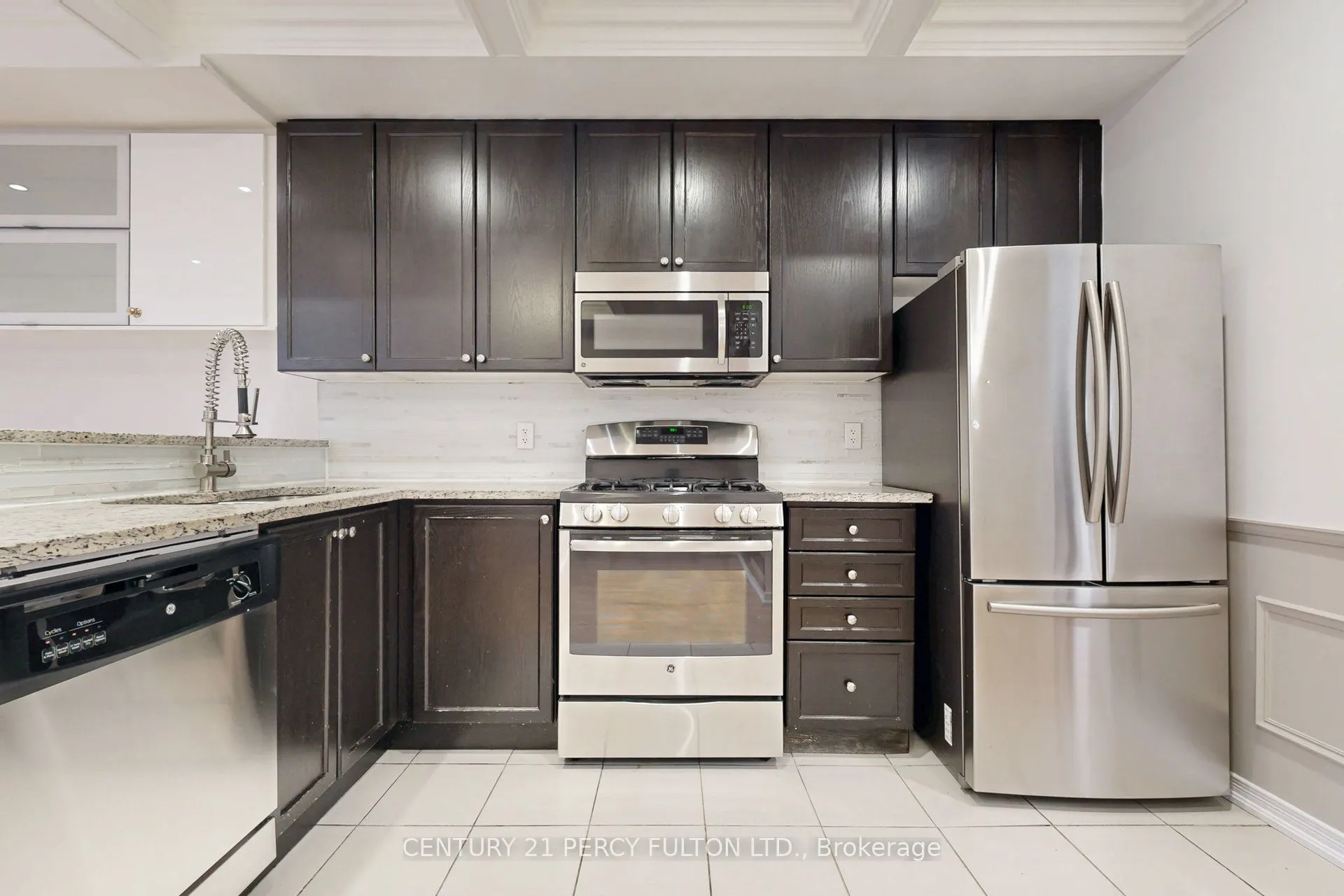 19 Coneflower Crescent, #118
