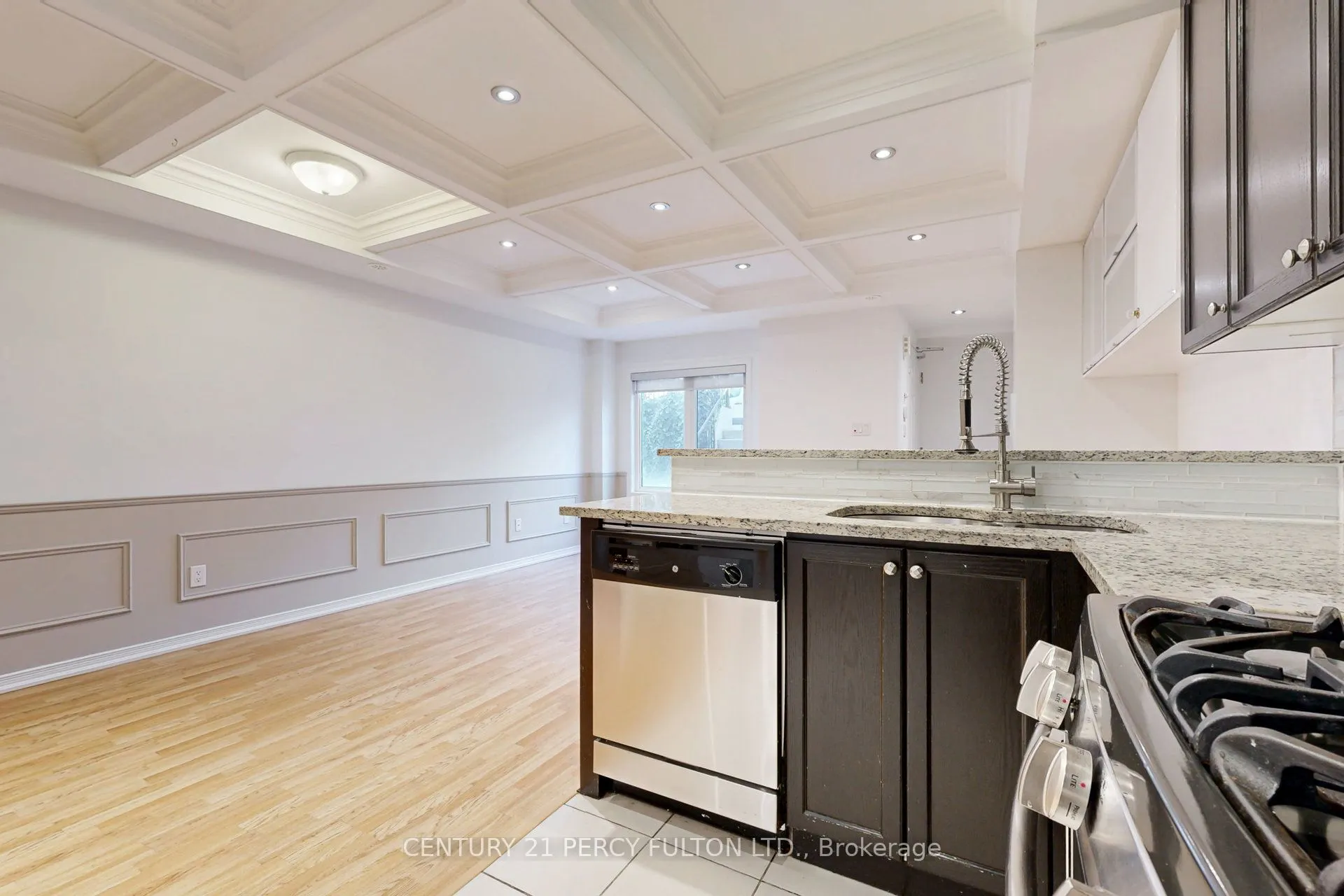 19 Coneflower Crescent, #118