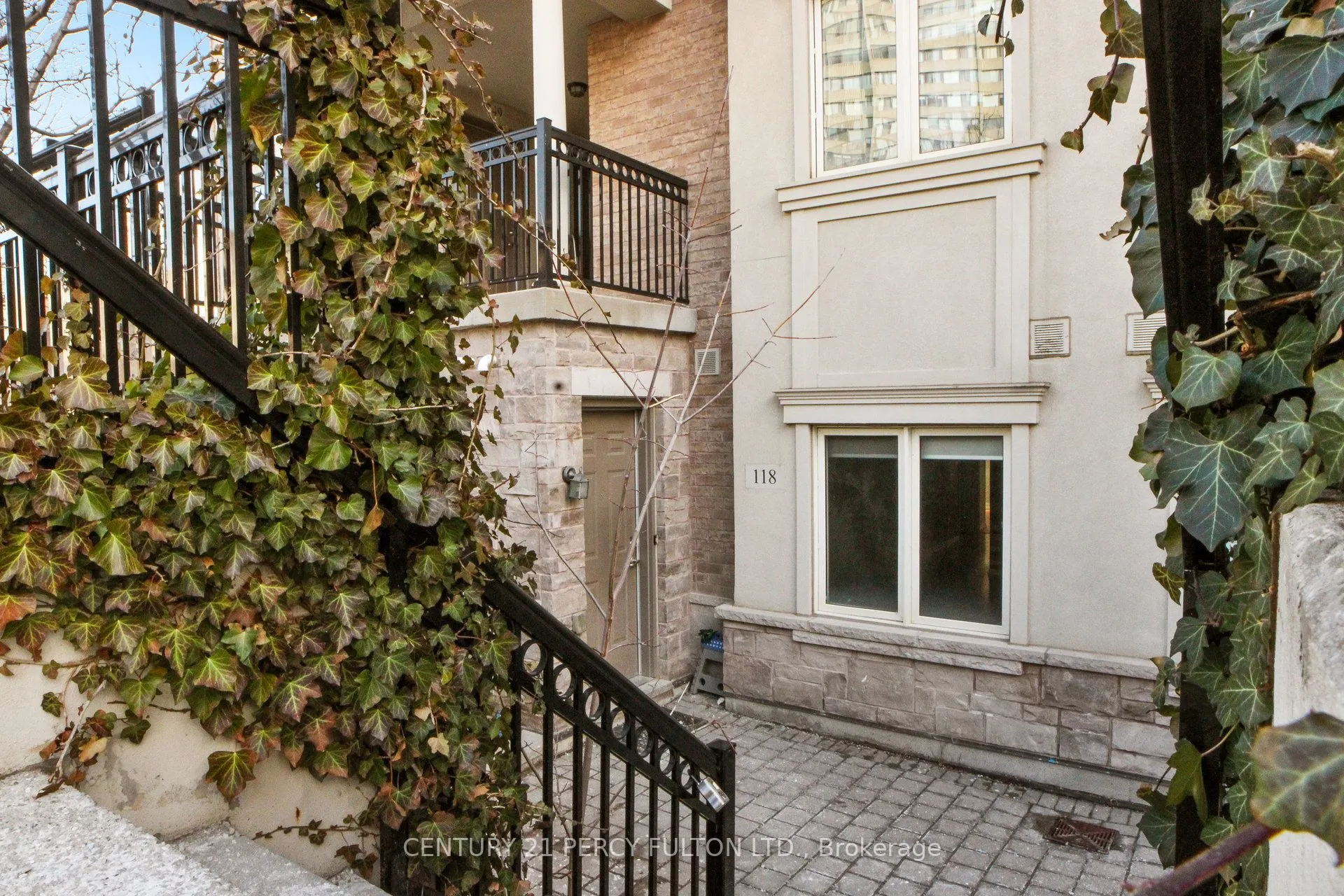 19 Coneflower Crescent, #118
