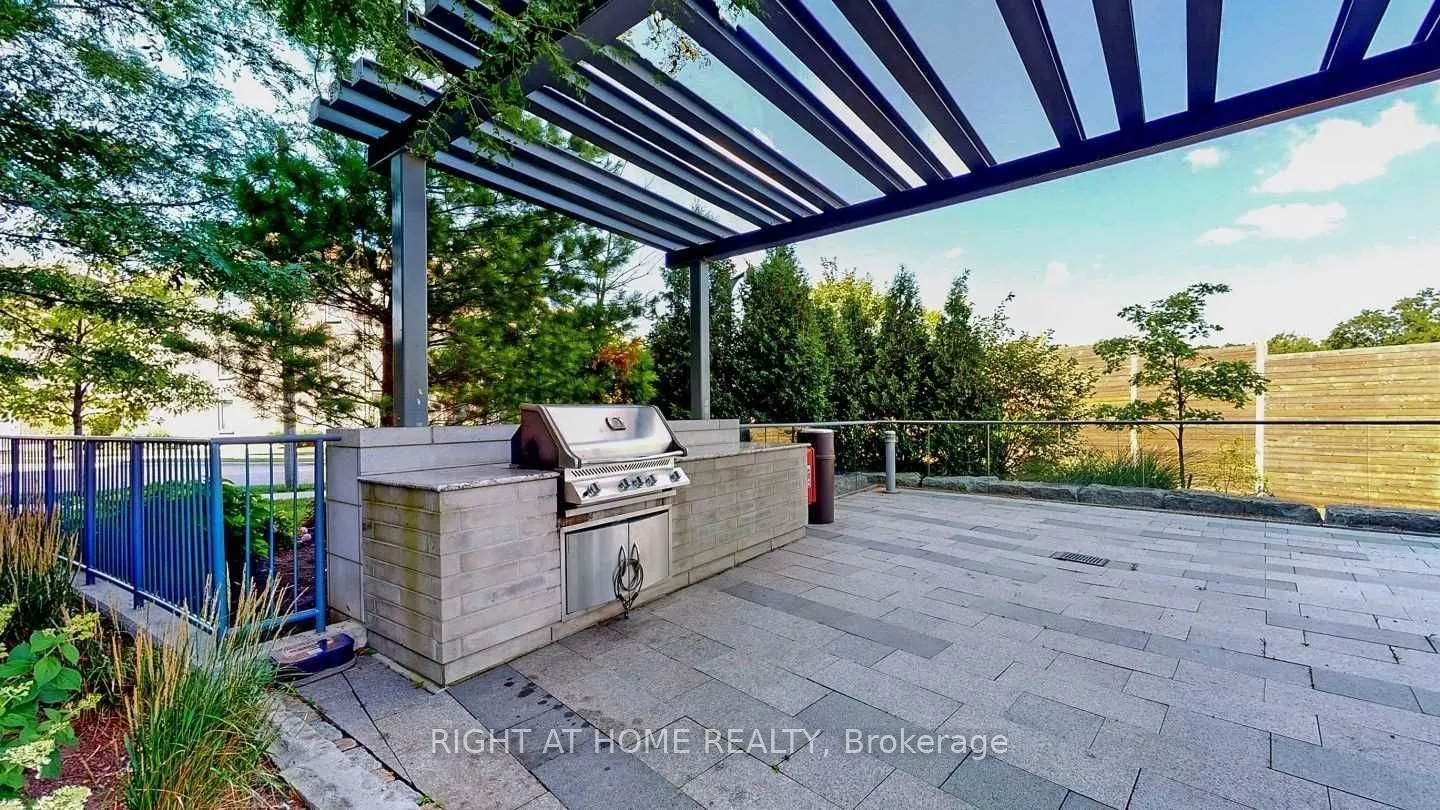 35 Brian Peck Crescent, #1005