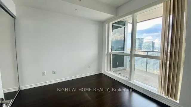 386 Yonge Street, #4116