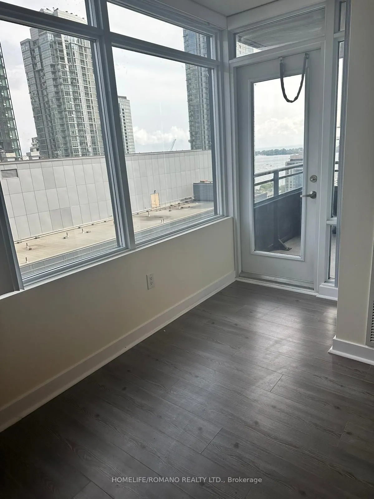 25 Telegram Mews, #2305