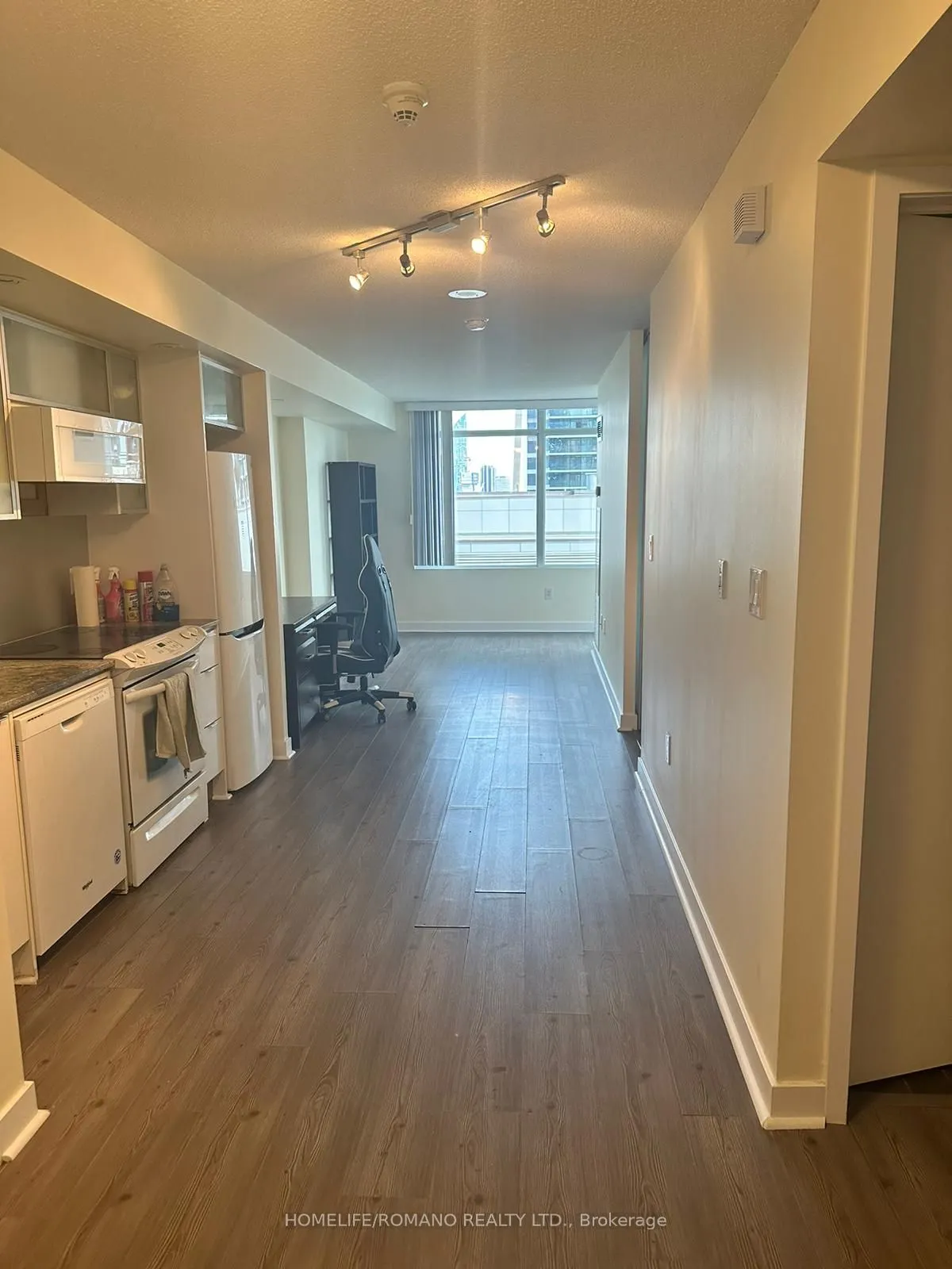25 Telegram Mews, #2305