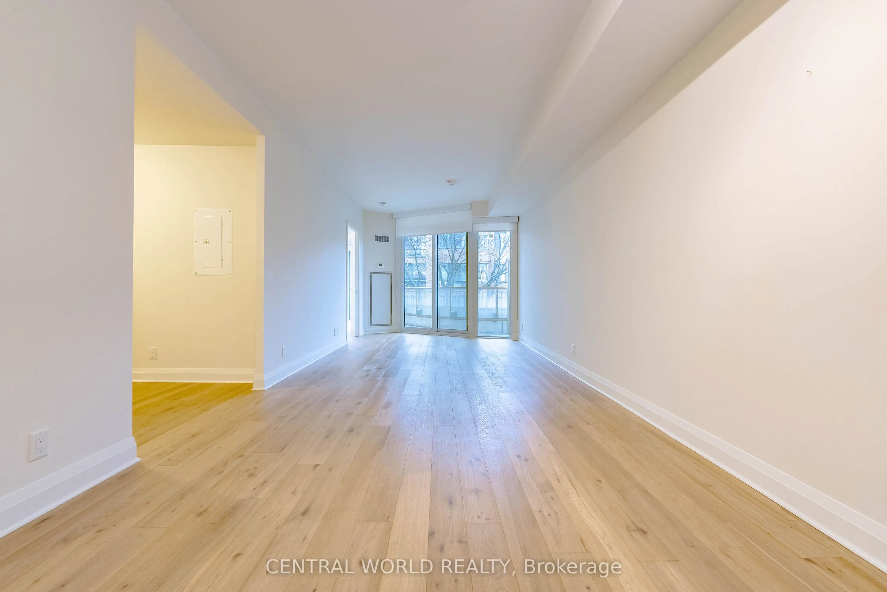 151 Avenue Road, #305