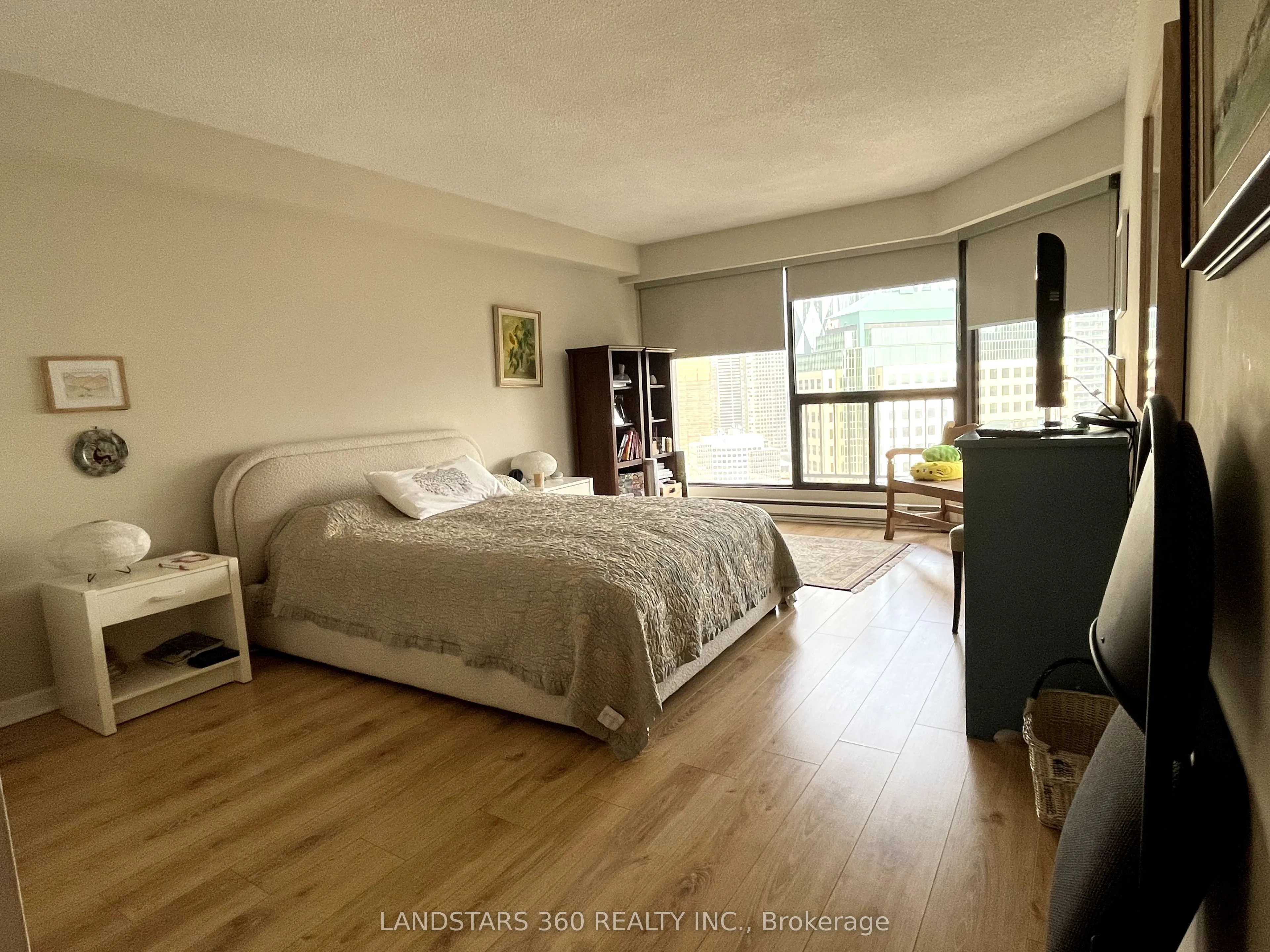 55 Harbour Square #3311