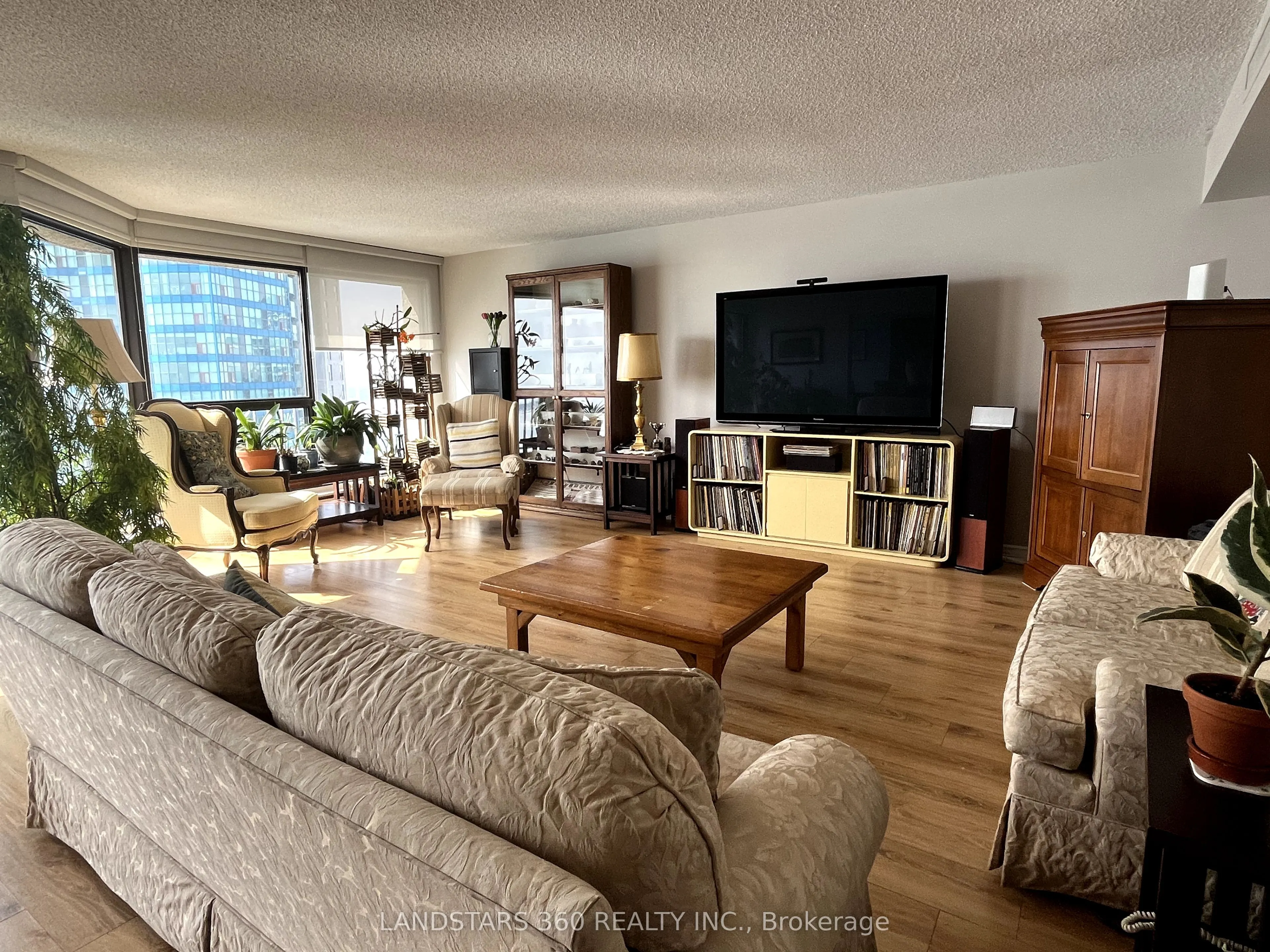 55 Harbour Square #3311