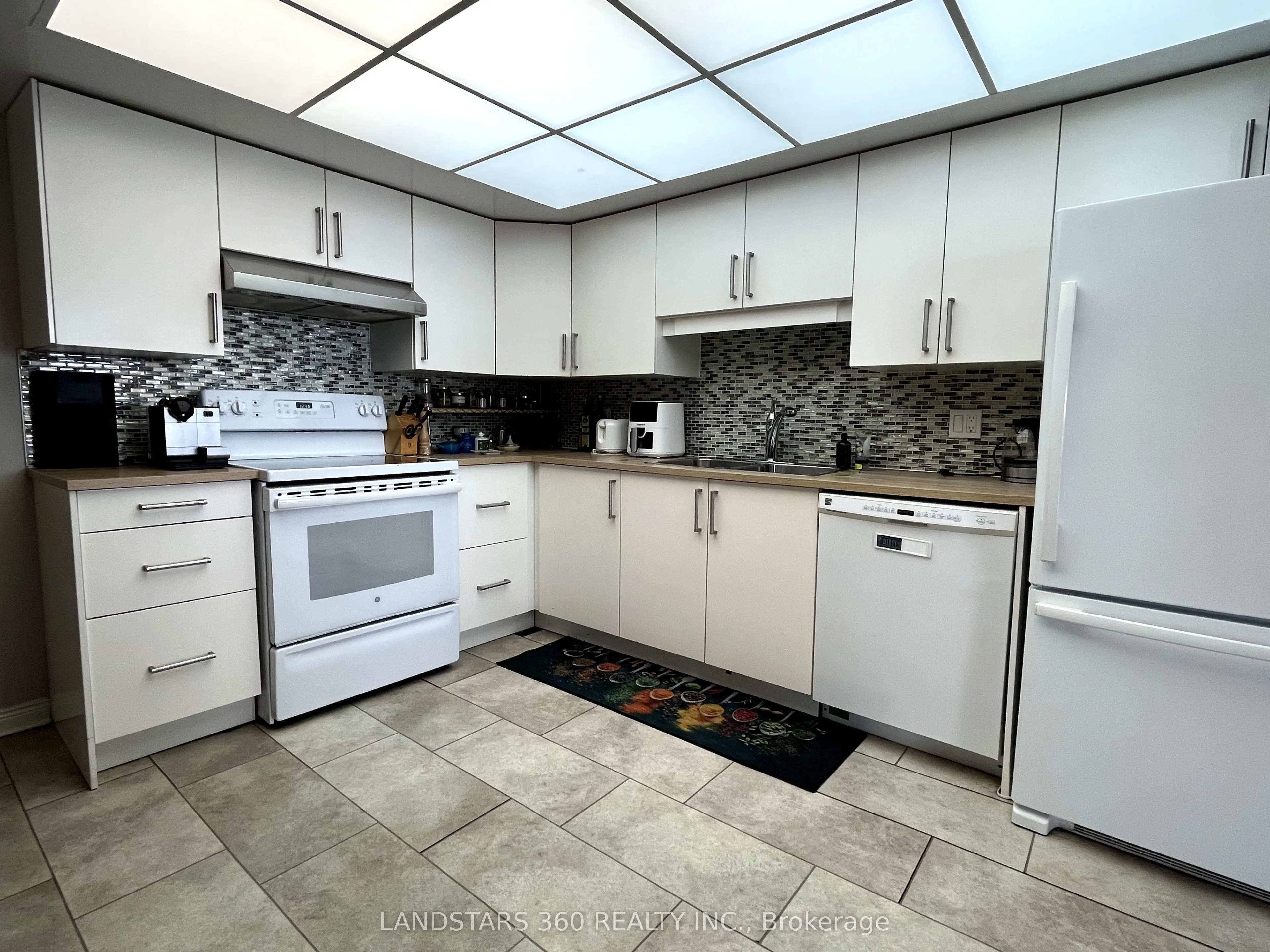 55 Harbour Square #3311