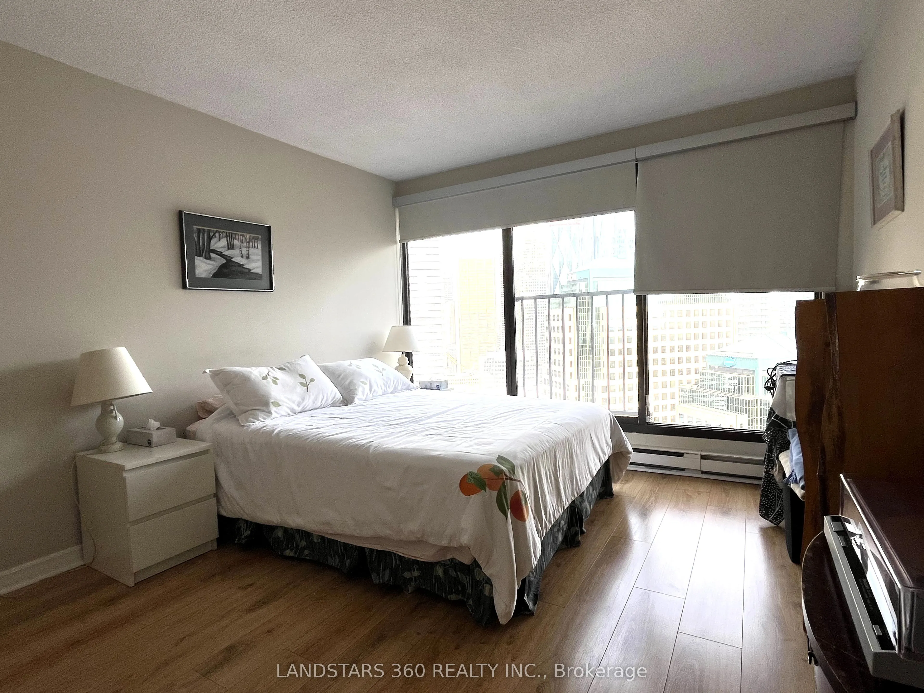 55 Harbour Square #3311