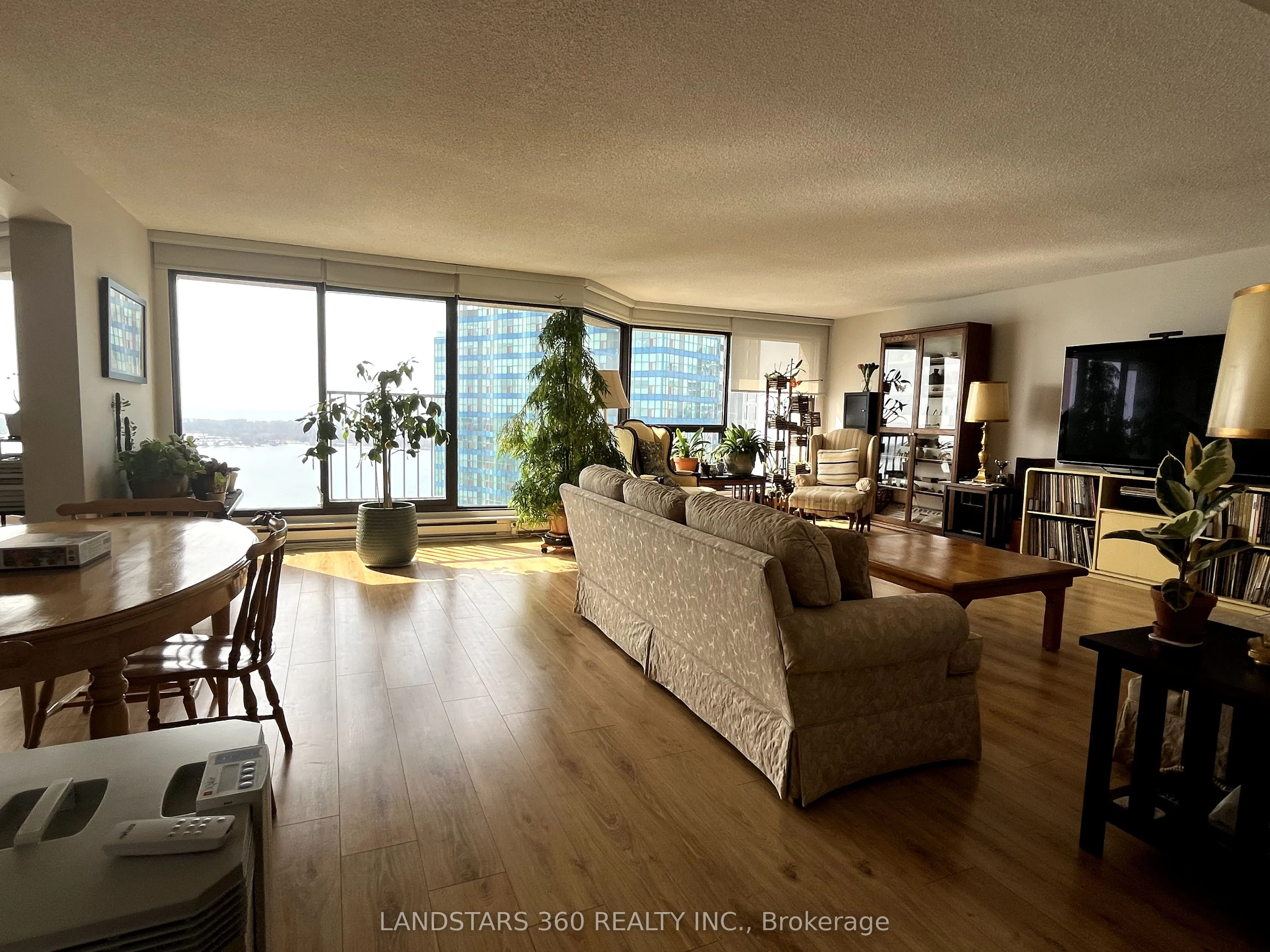 55 Harbour Square #3311