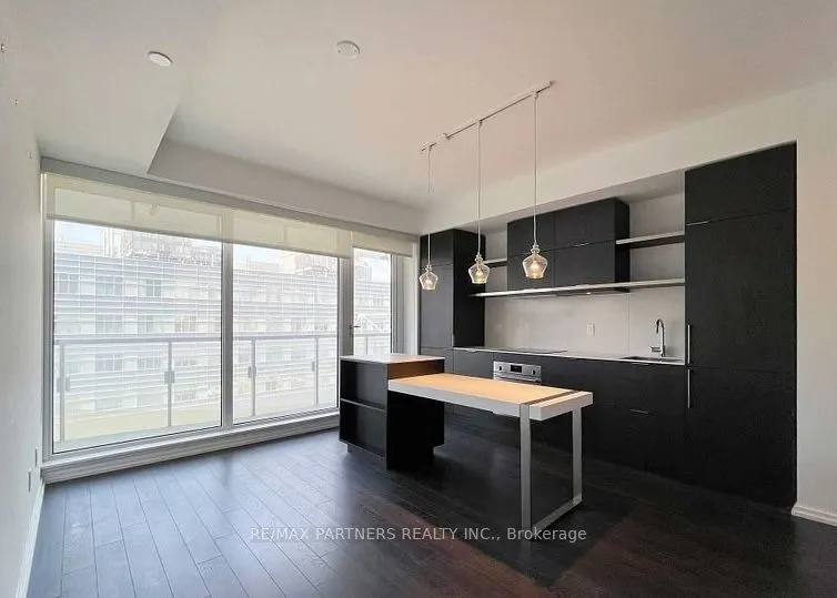 197 Yonge Street, #1704