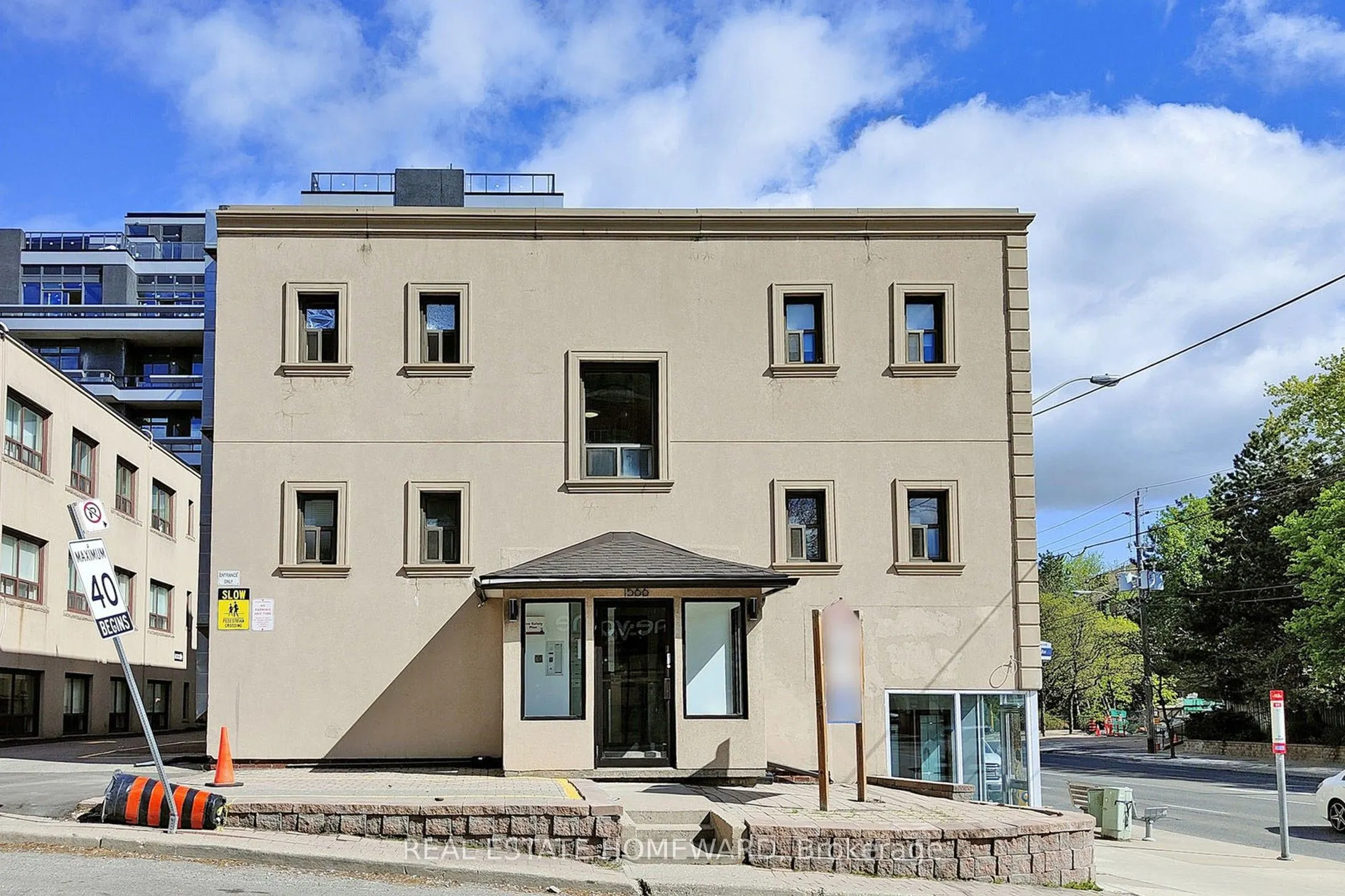1566 Avenue Road, #204
