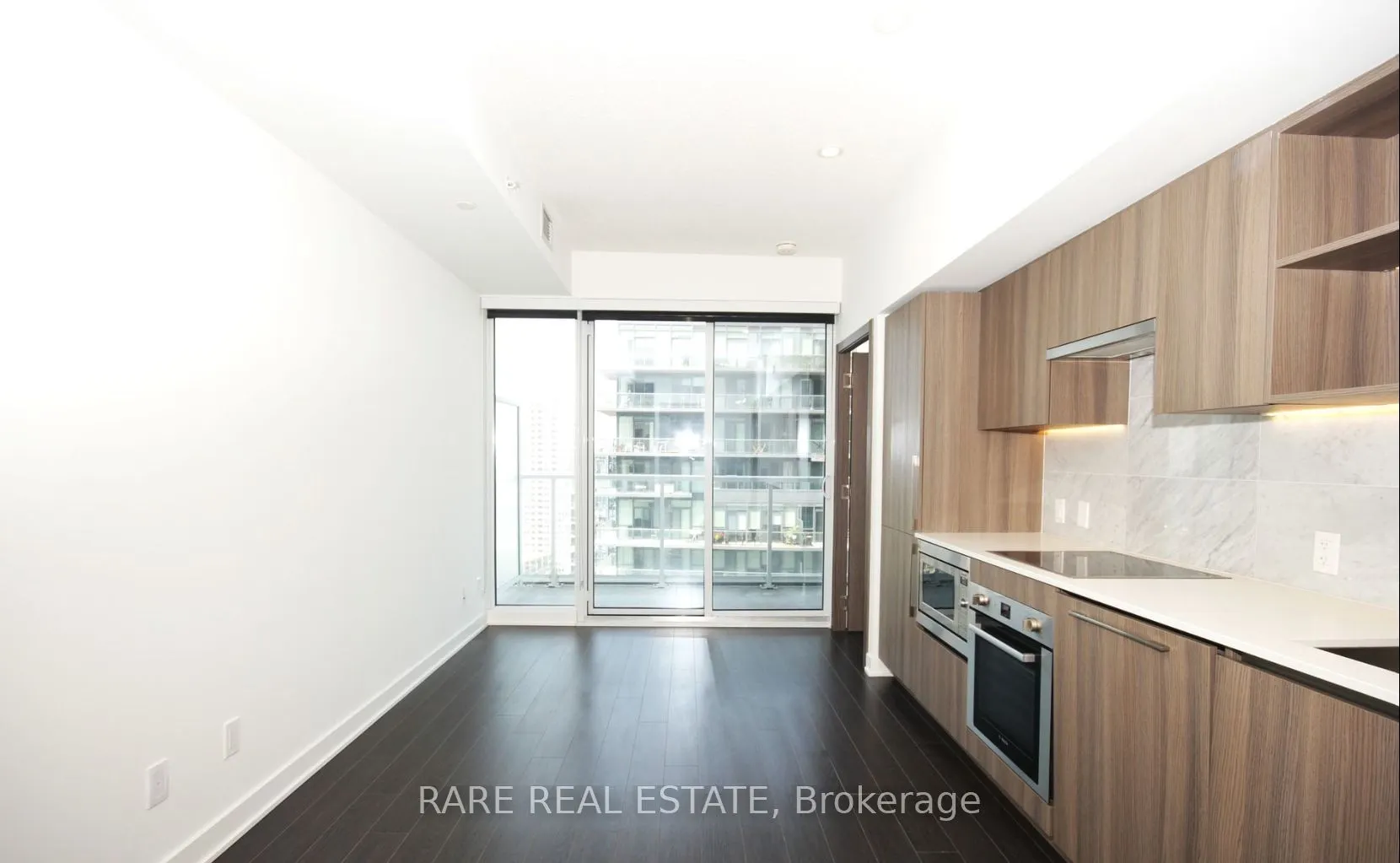 19 Bathurst Street, #3102