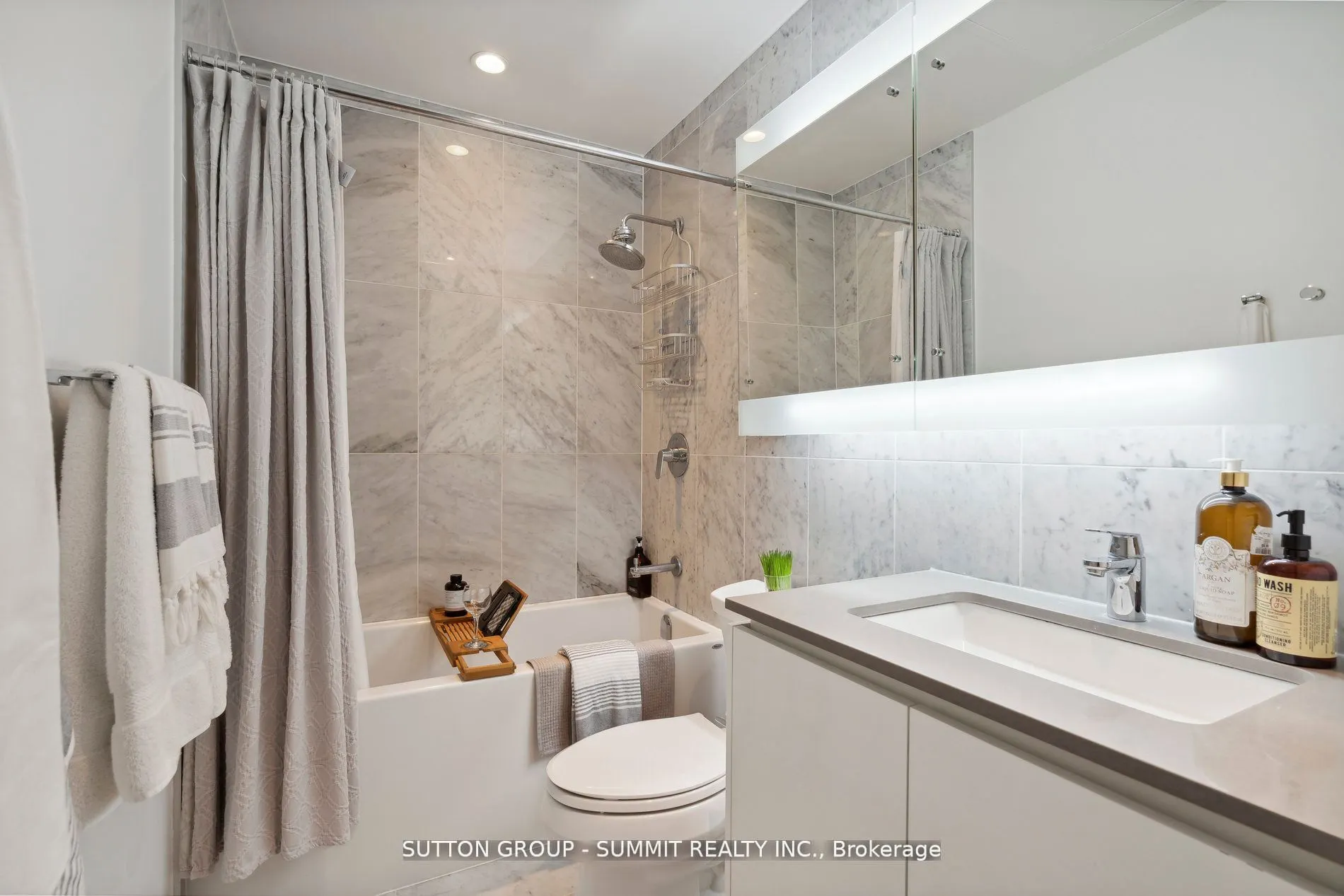 90 Queens Wharf Road, #306