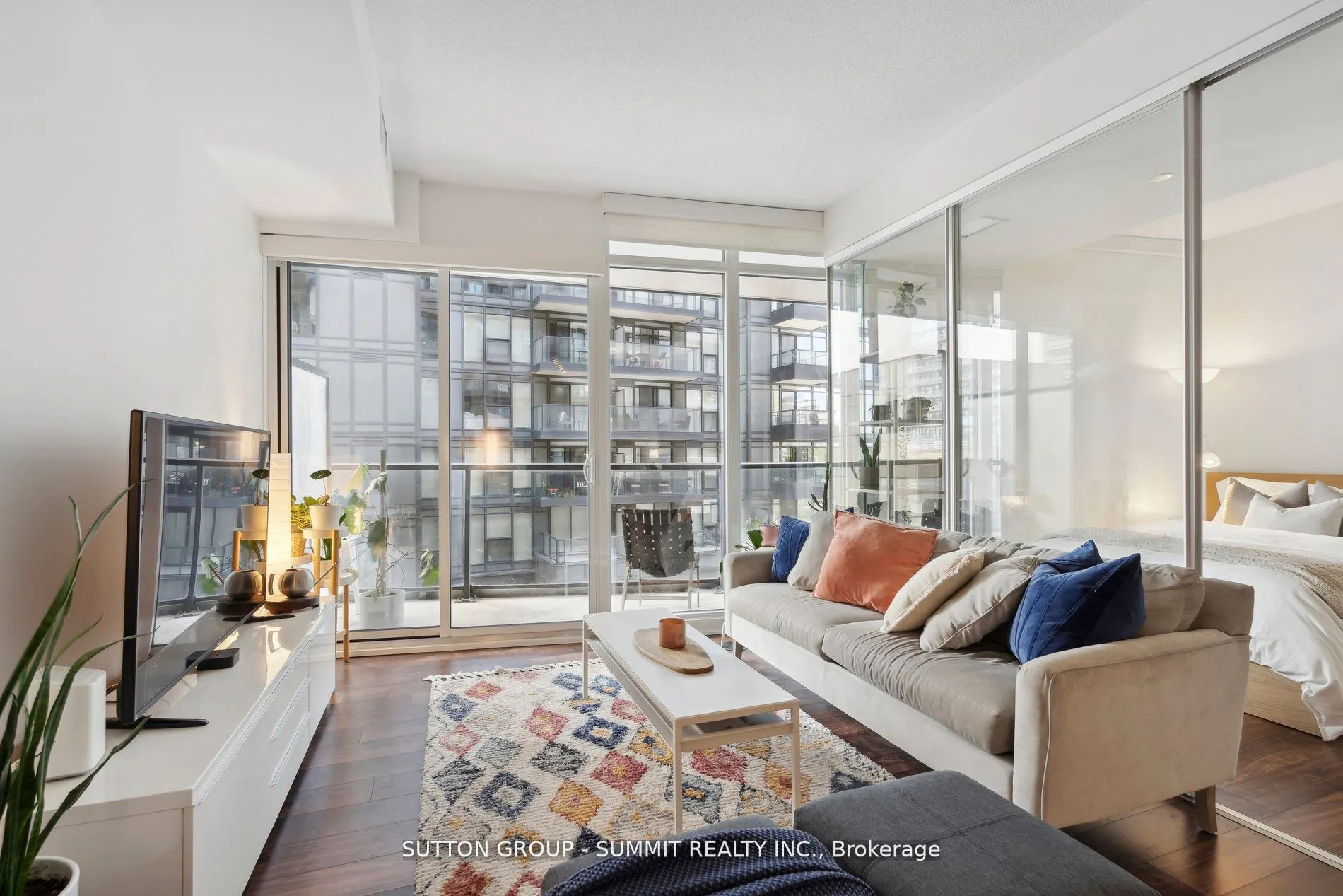 90 Queens Wharf Road, #306