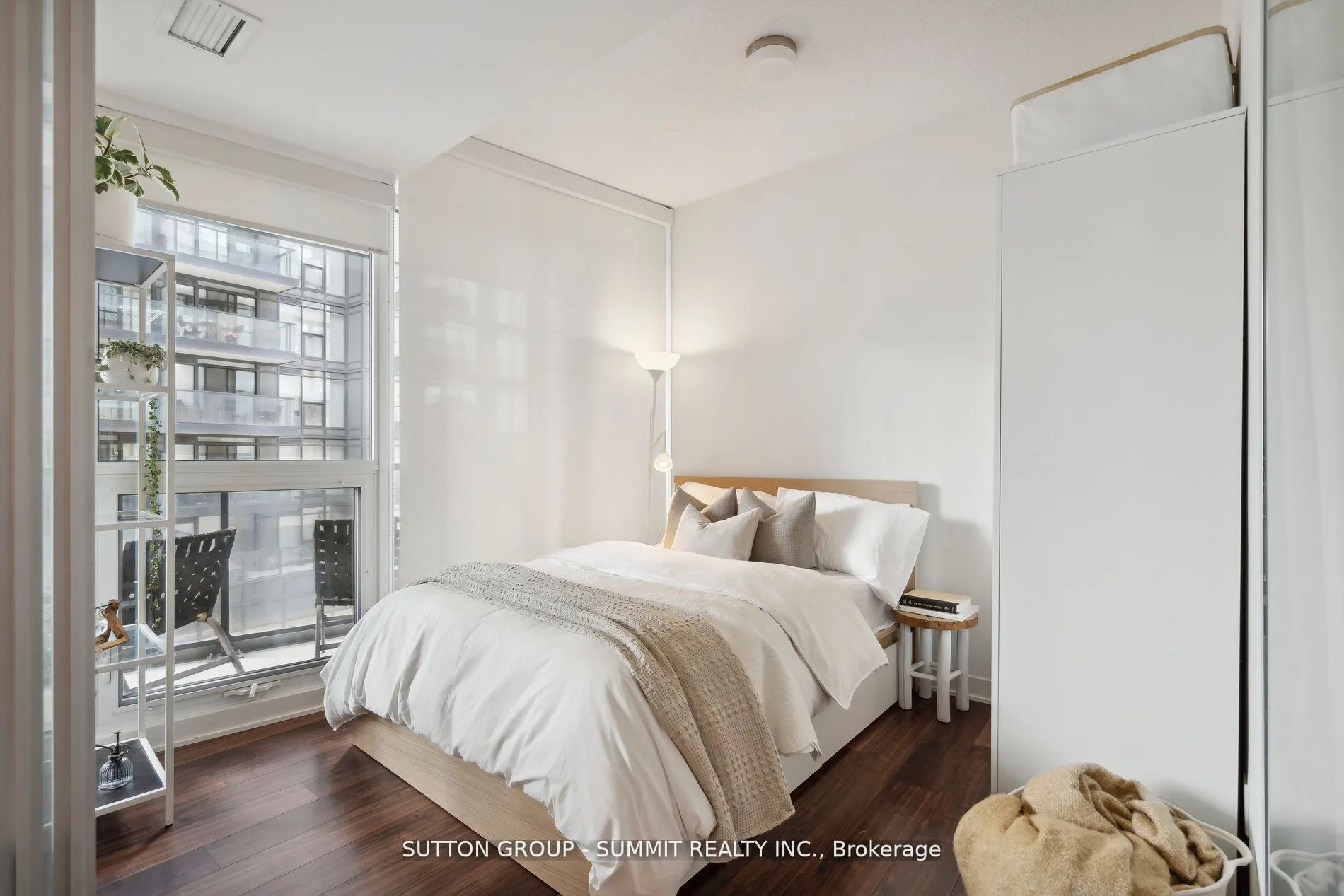 90 Queens Wharf Road, #306