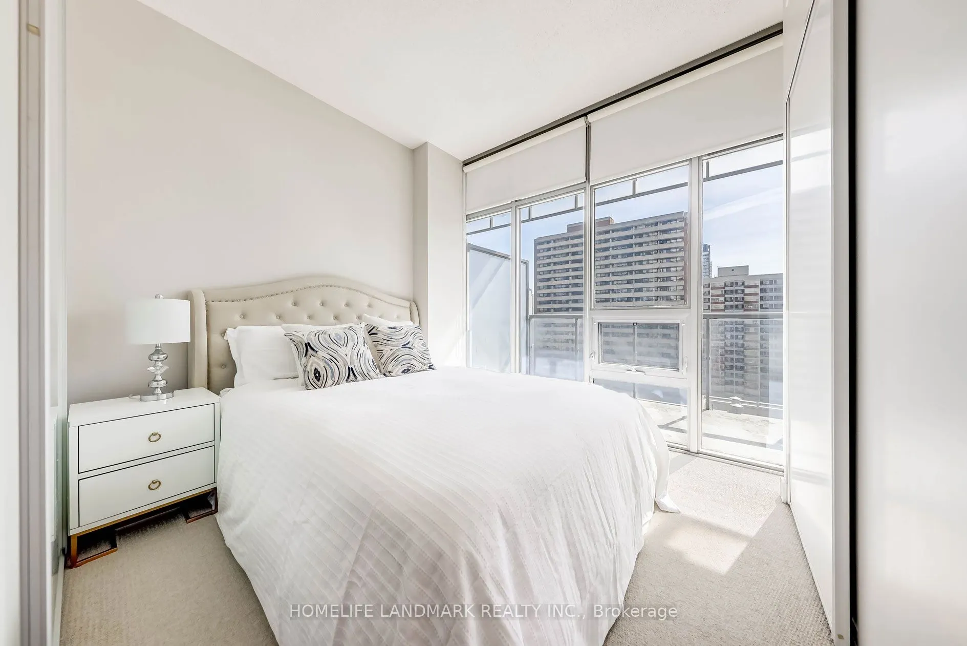 33 Charles Street E #1405