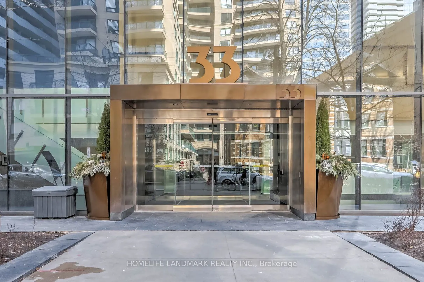 33 Charles Street E #1405