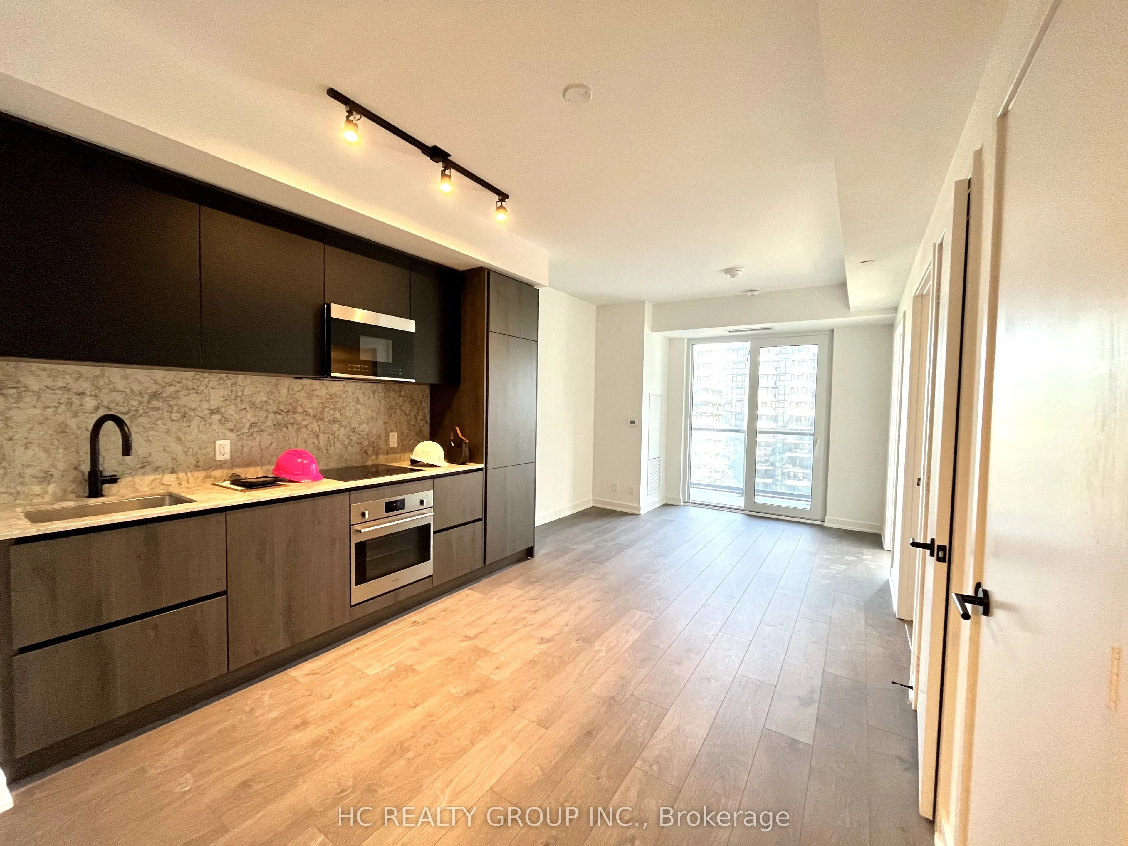 108 Peter Street, #4105