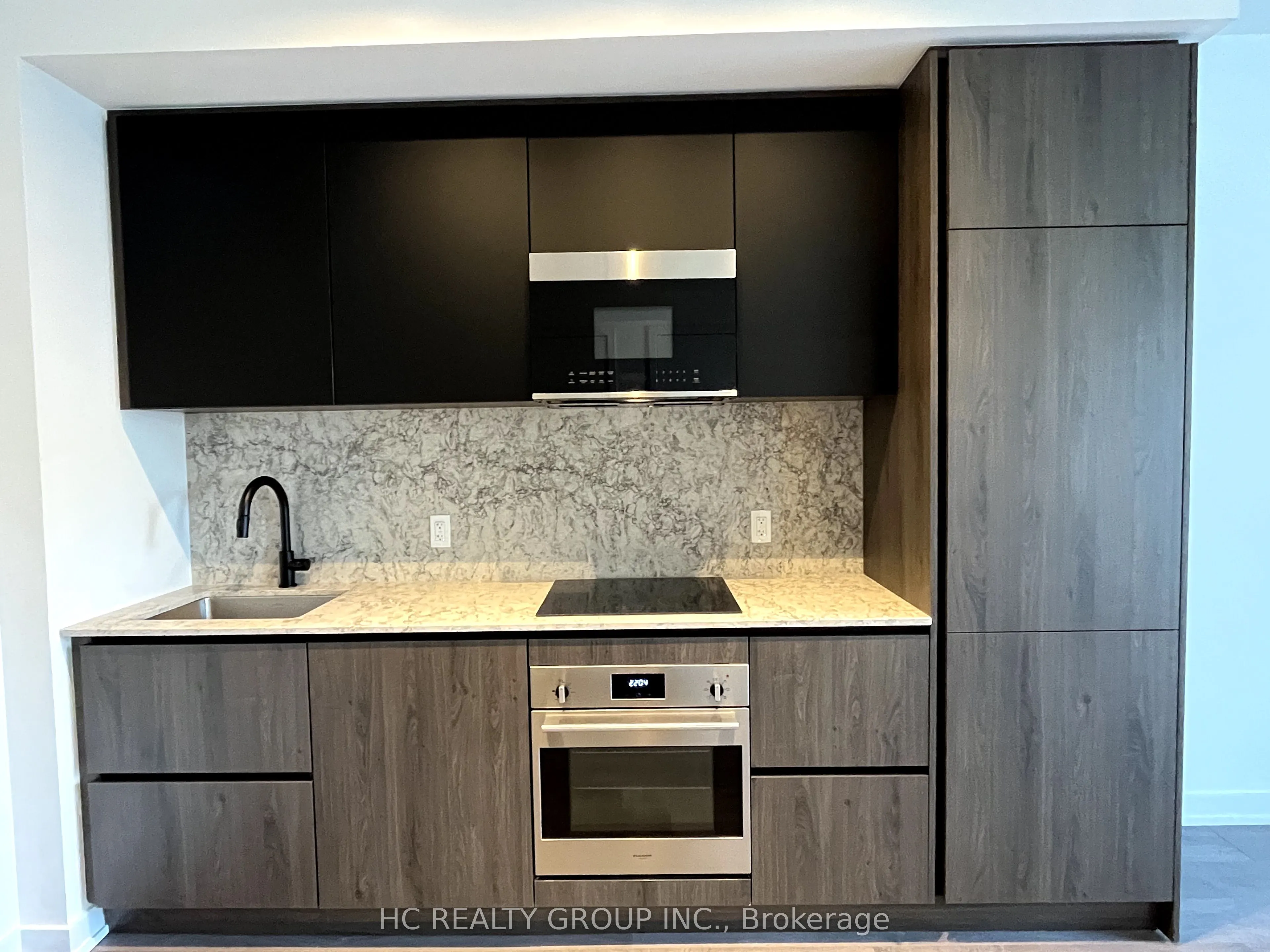 108 Peter Street, #4105