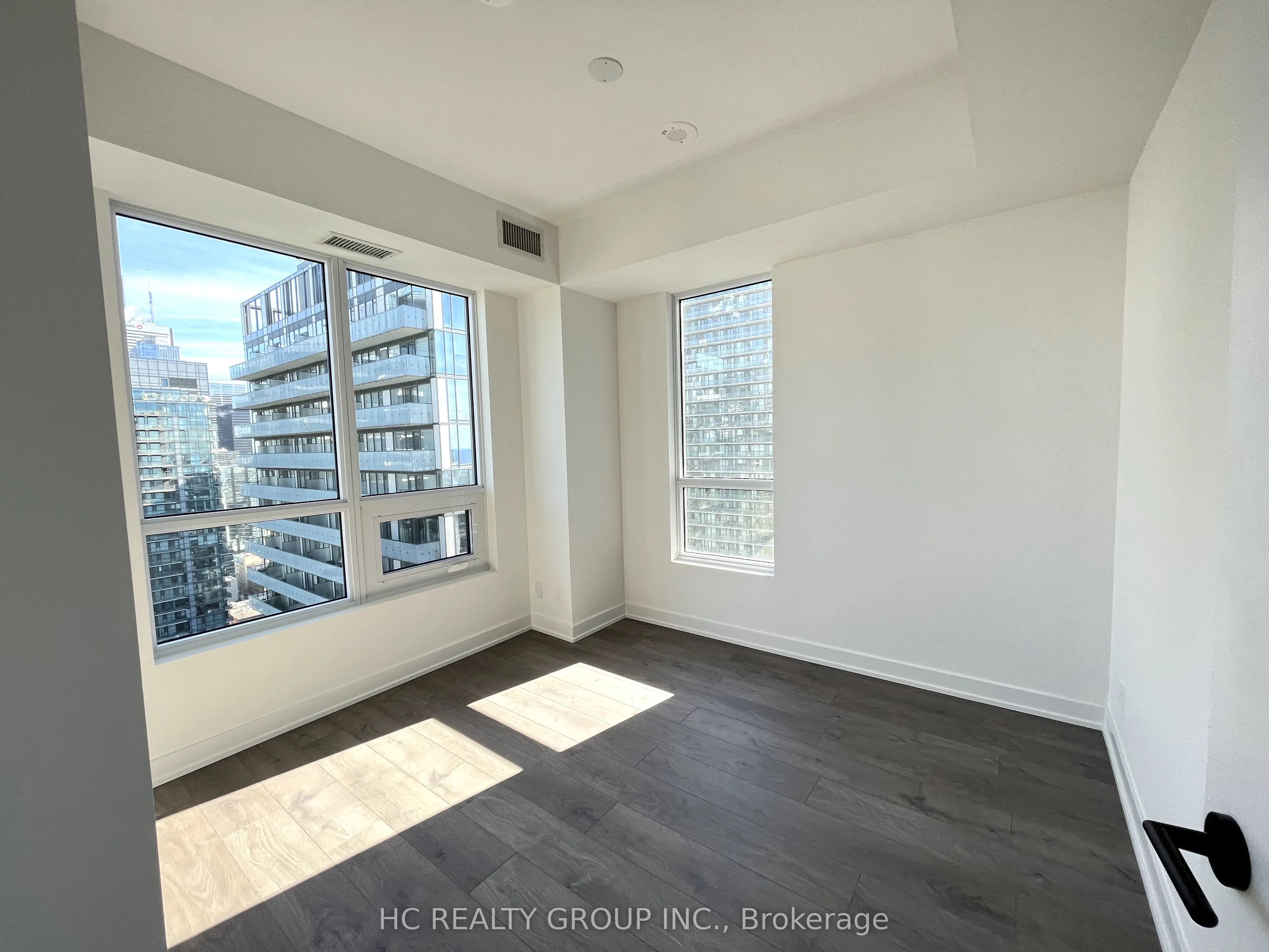 108 Peter Street, #4105